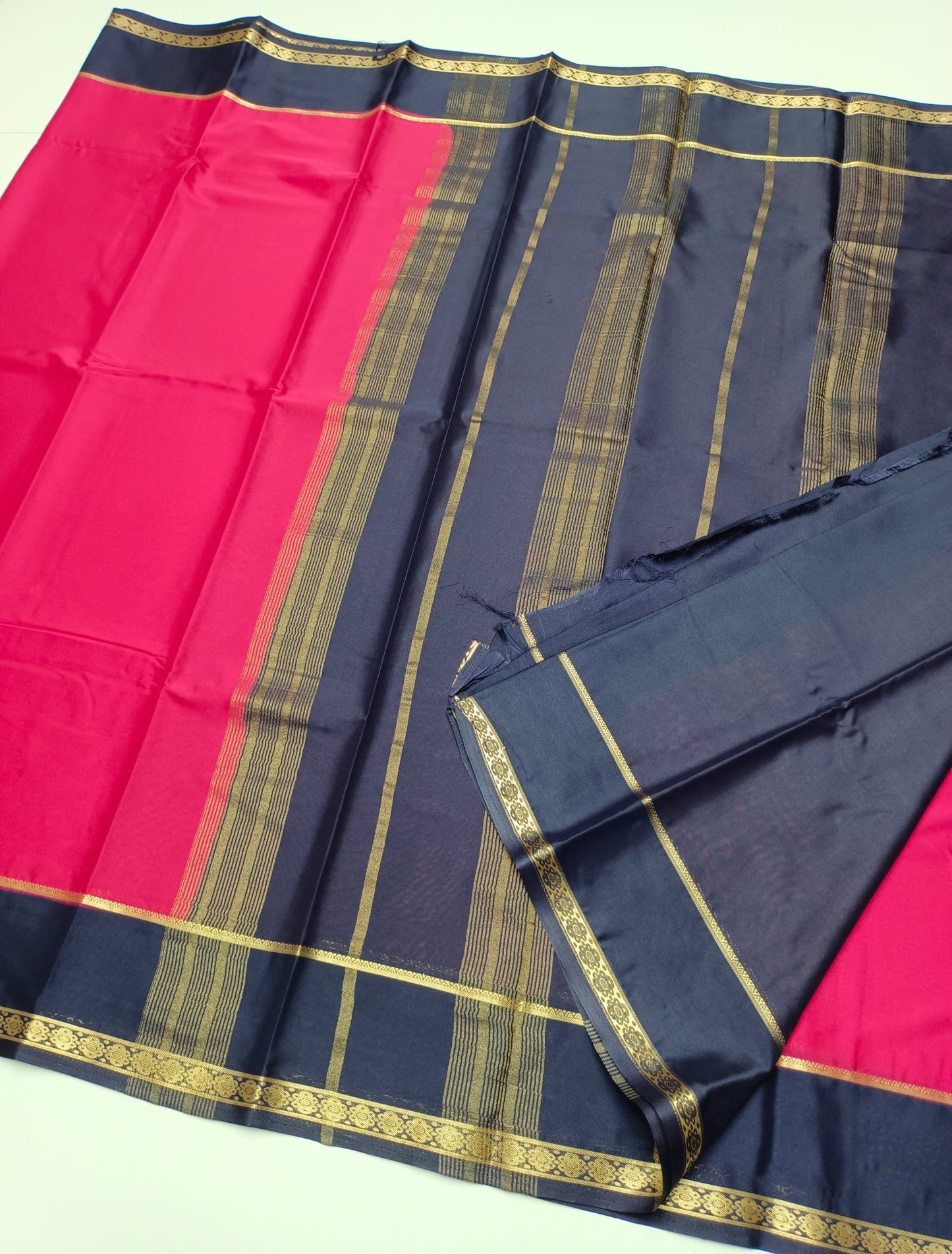 FANCY CREPE SAREE - B S CHANNABASAPPA & SONS