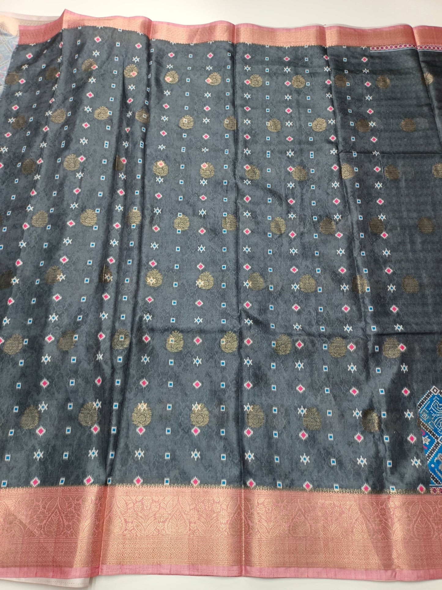 FANCY PRINTED SAREE - B S CHANNABASAPPA & SONS