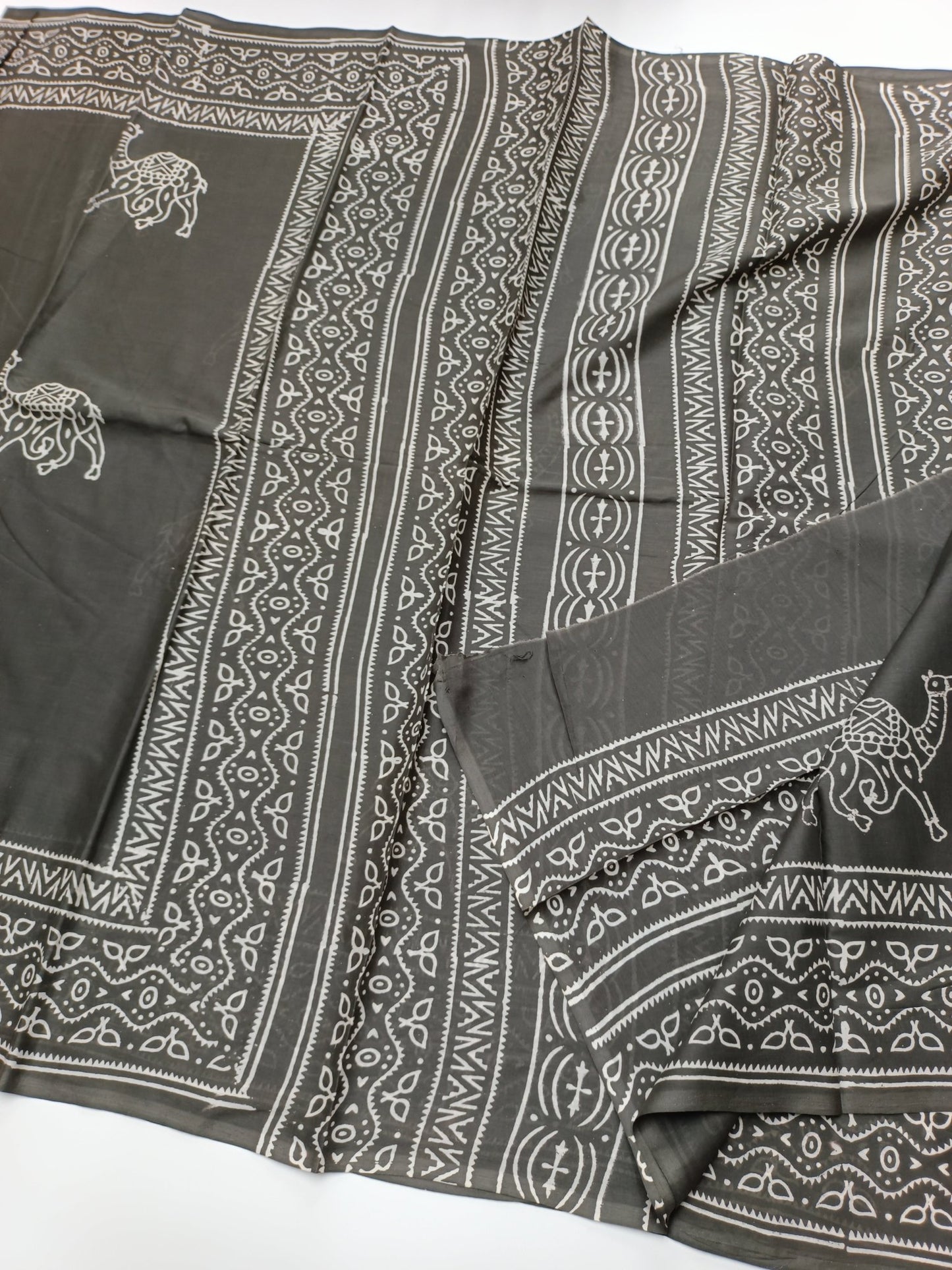 FANCY PRINTED COTTON SAREE - B S CHANNABASAPPA & SONS