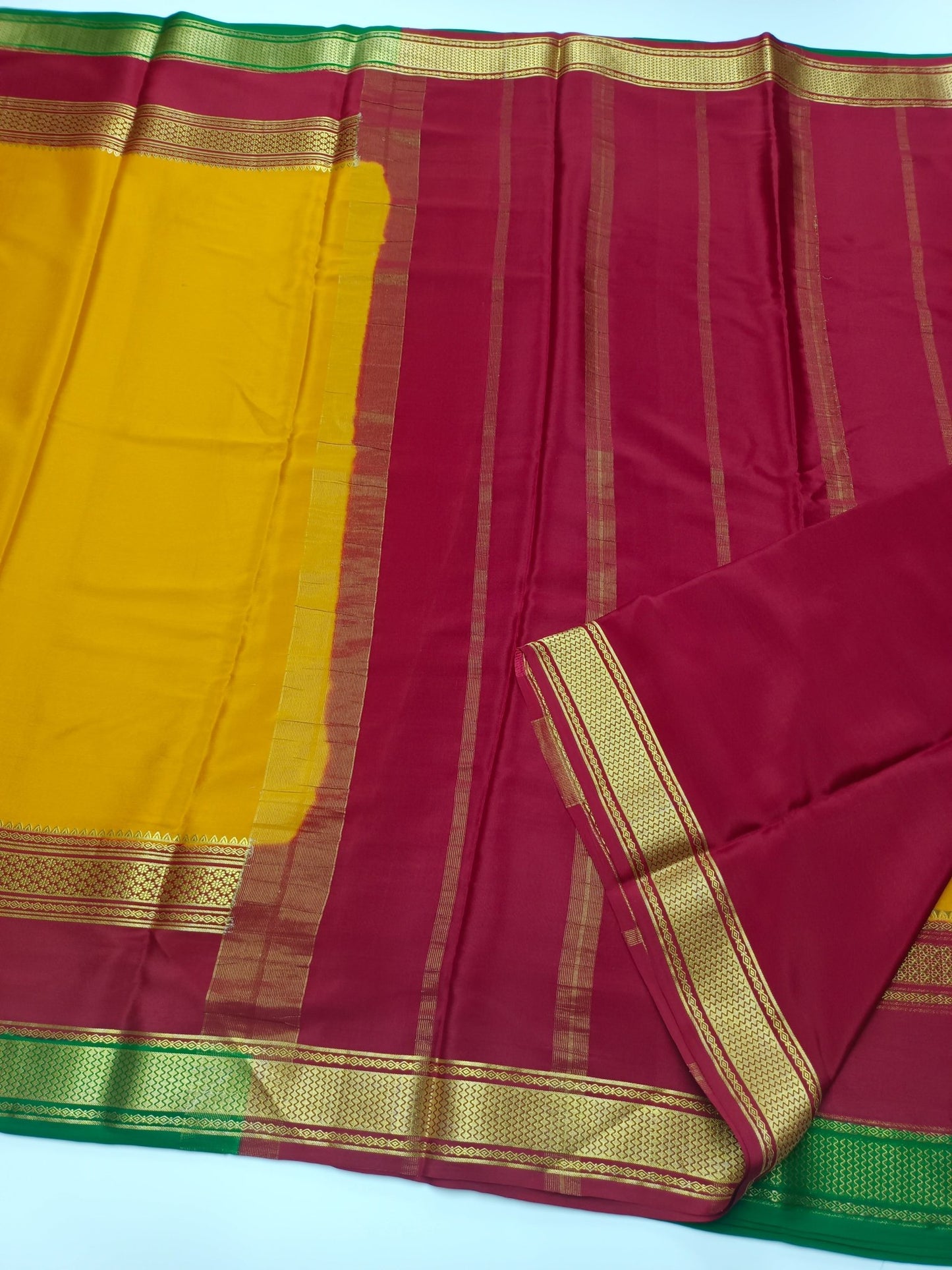 PURE CREPE SILK SAREE - B S CHANNABASAPPA & SONS