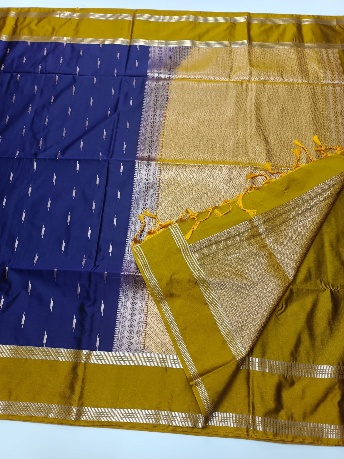 SOFT ART SILK SAREE - B S CHANNABASAPPA & SONS