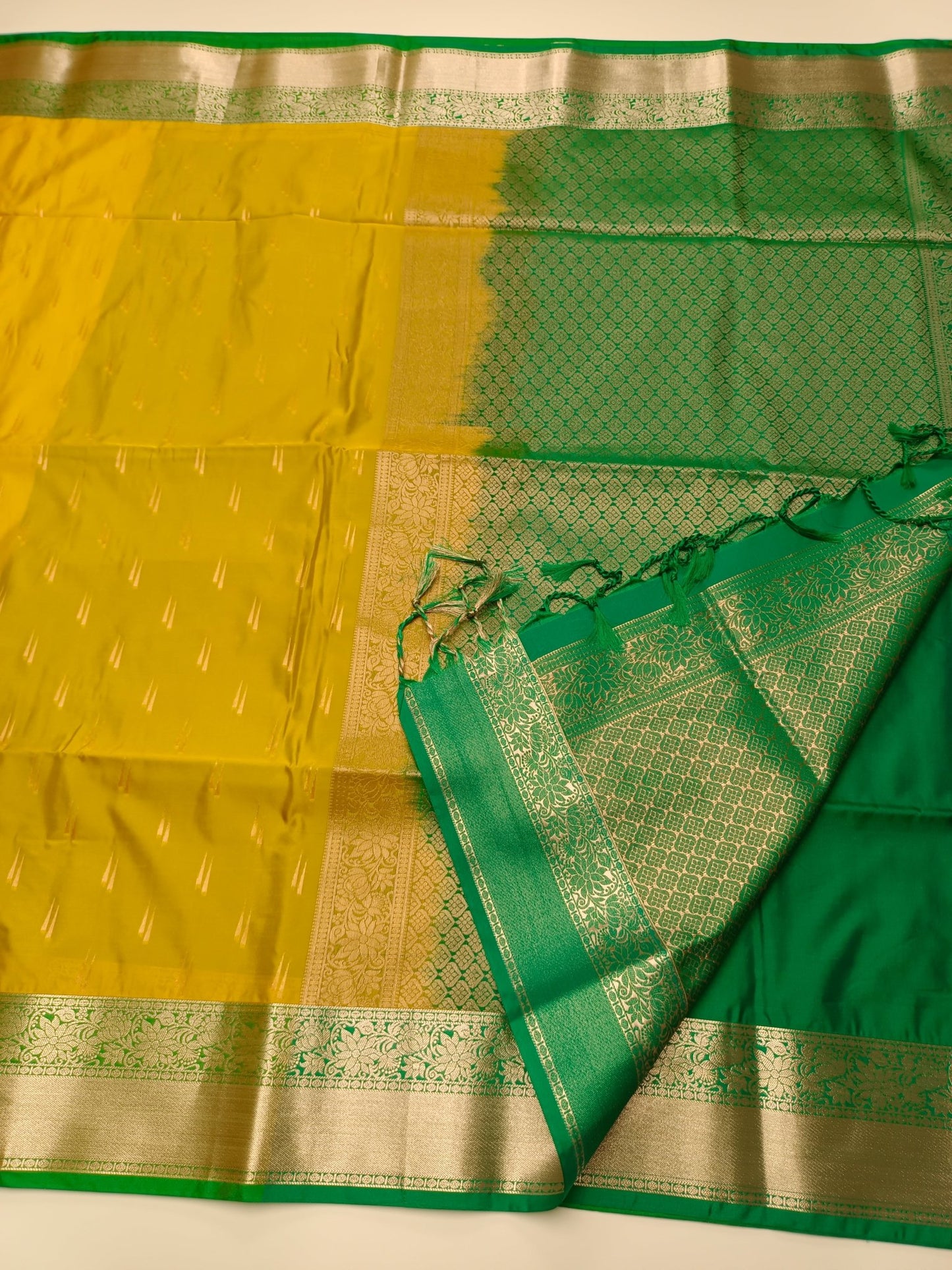 SOFT ART SILK SAREE - B S CHANNABASAPPA & SONS