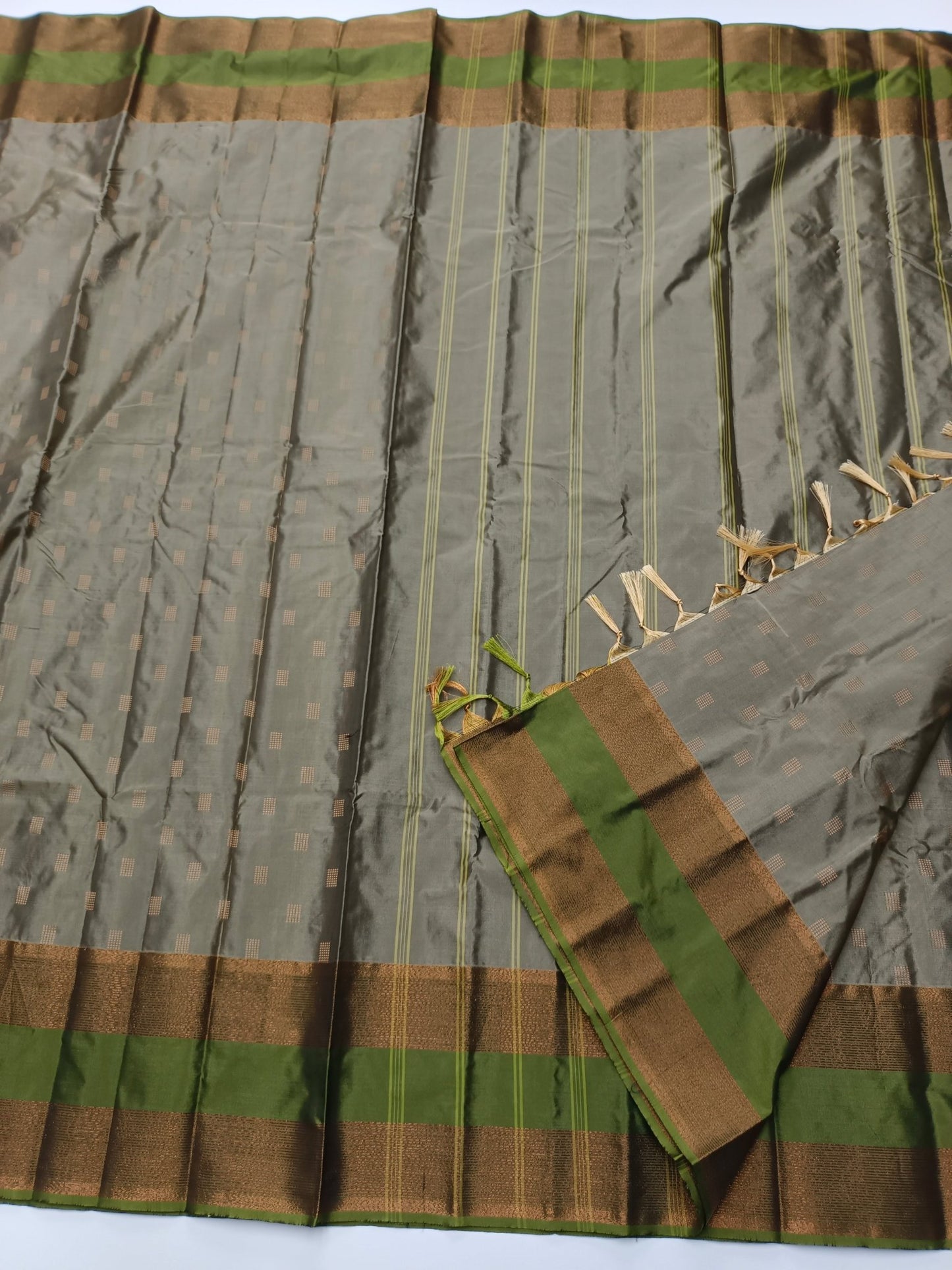ARANI ART SILK SAREE - B S CHANNABASAPPA & SONS