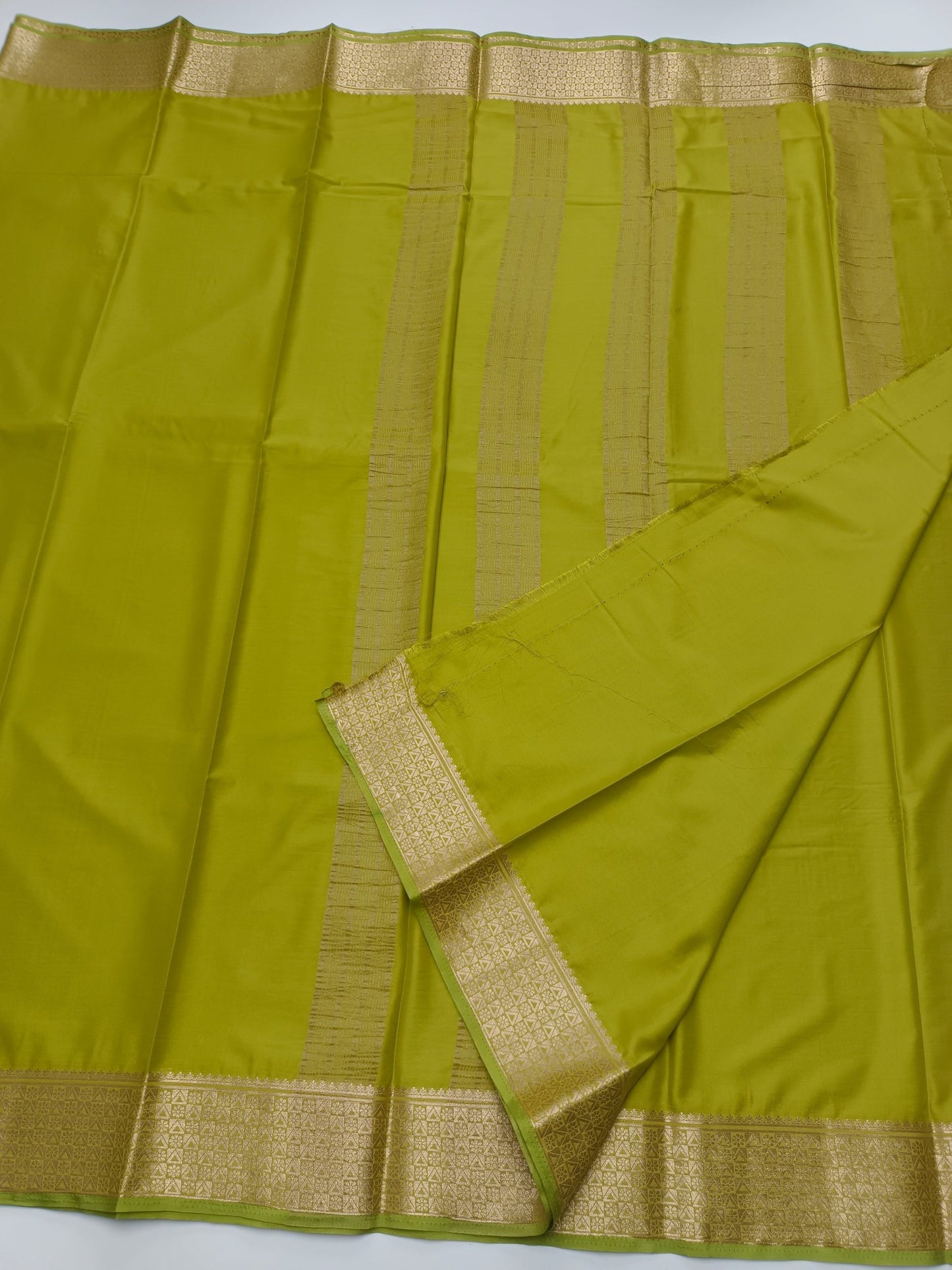 ART CREPE SILK SAREE - B S CHANNABASAPPA & SONS