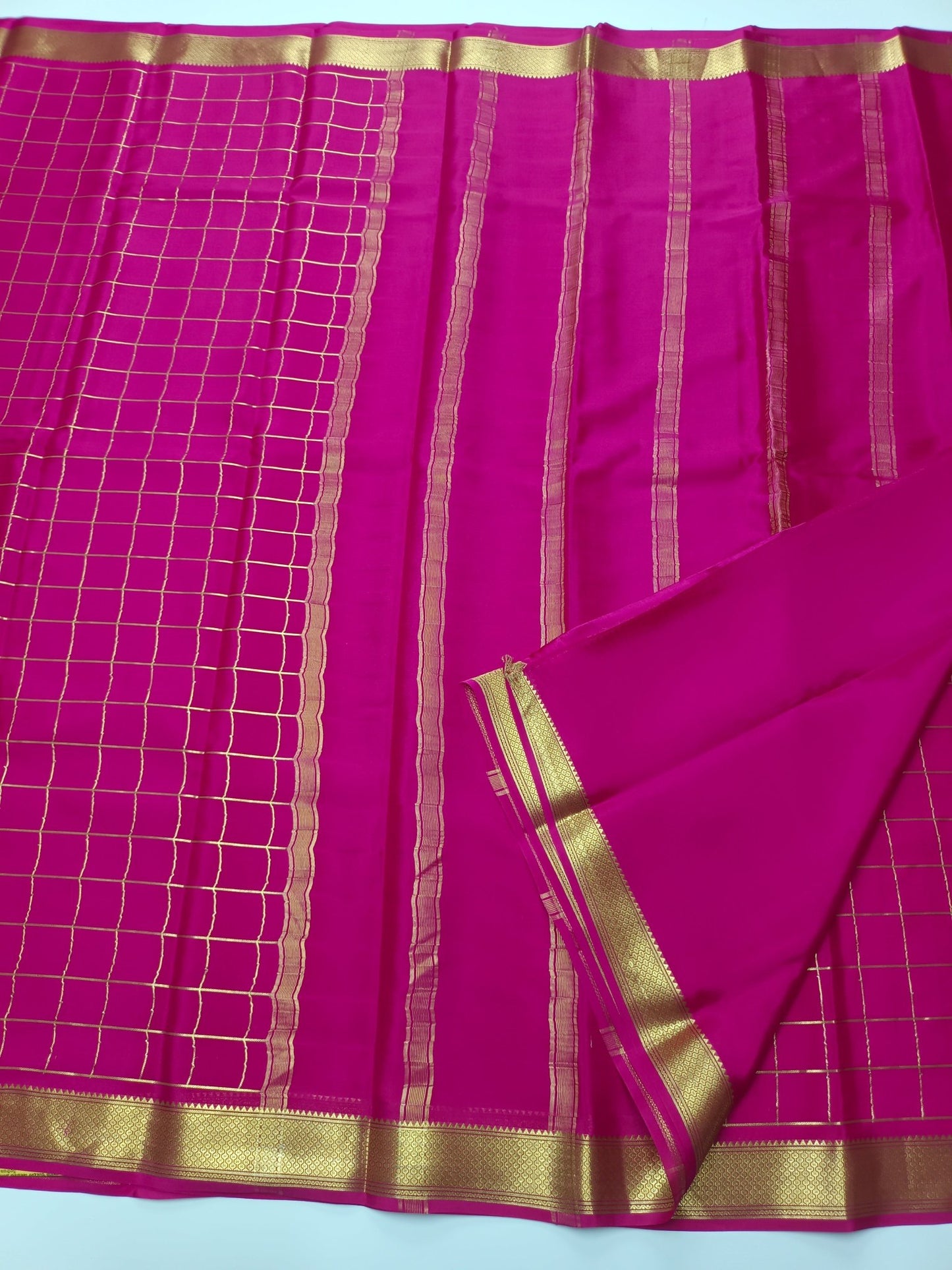 PURE CREPE SILK SAREE - B S CHANNABASAPPA & SONS