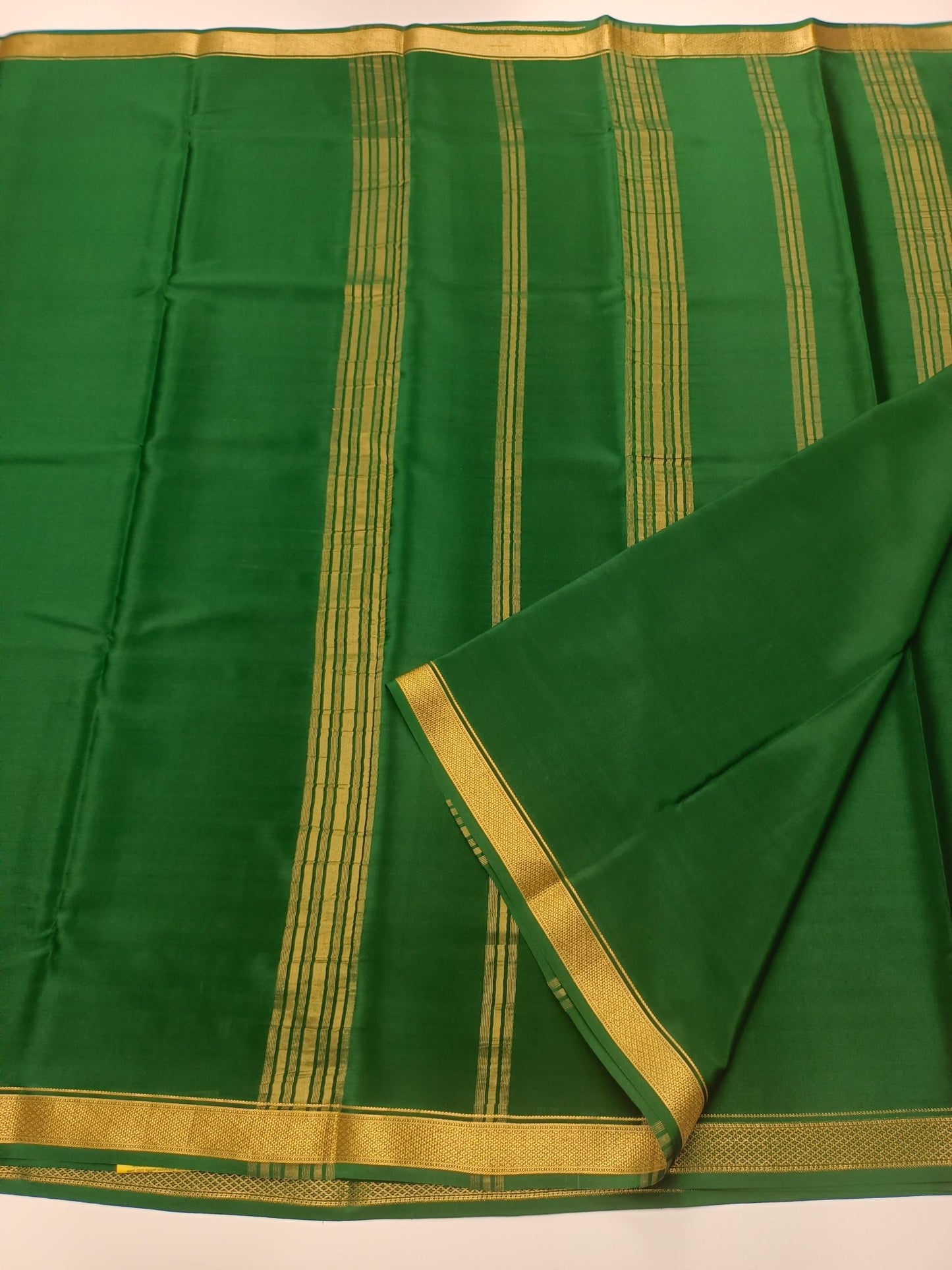 PURE CREPE SILK SAREE - B S CHANNABASAPPA & SONS