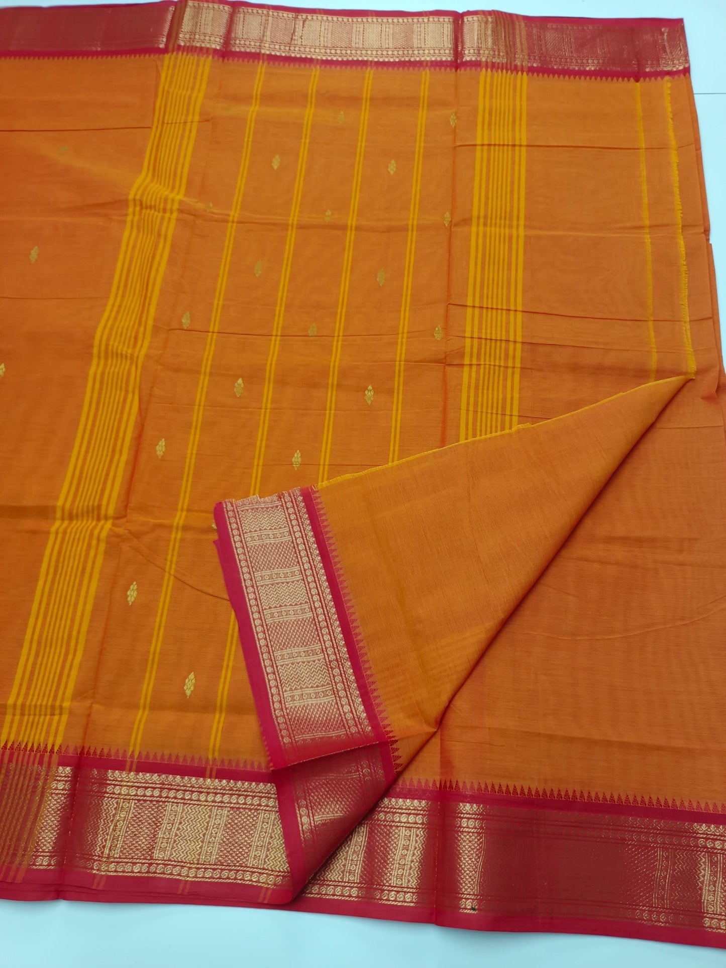 HANDLOOM BASED 9 YARD COTTON SAREE - B S CHANNABASAPPA & SONS