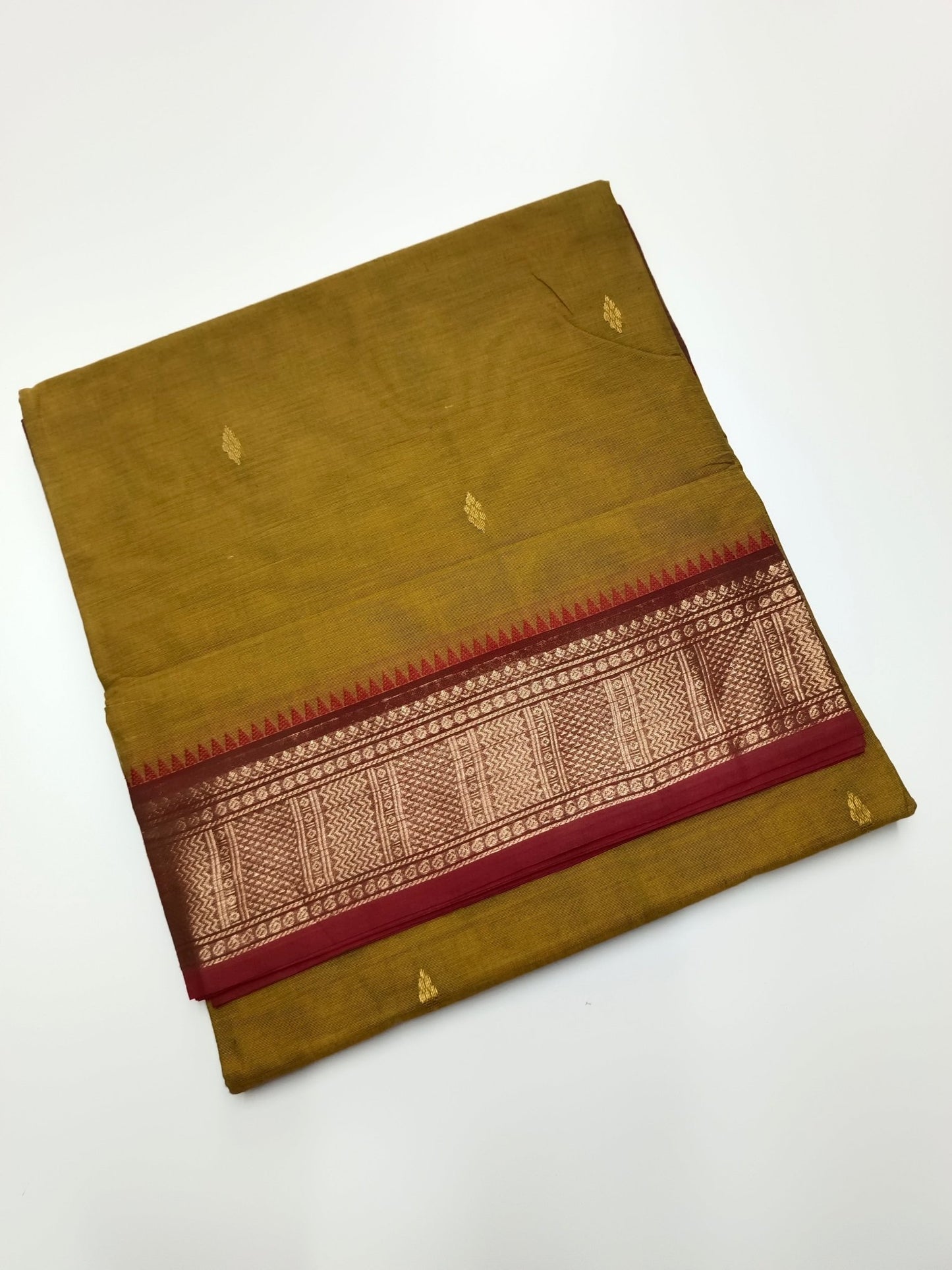 HANDLOOM BASED 9 YARD COTTON SAREE - B S CHANNABASAPPA & SONS