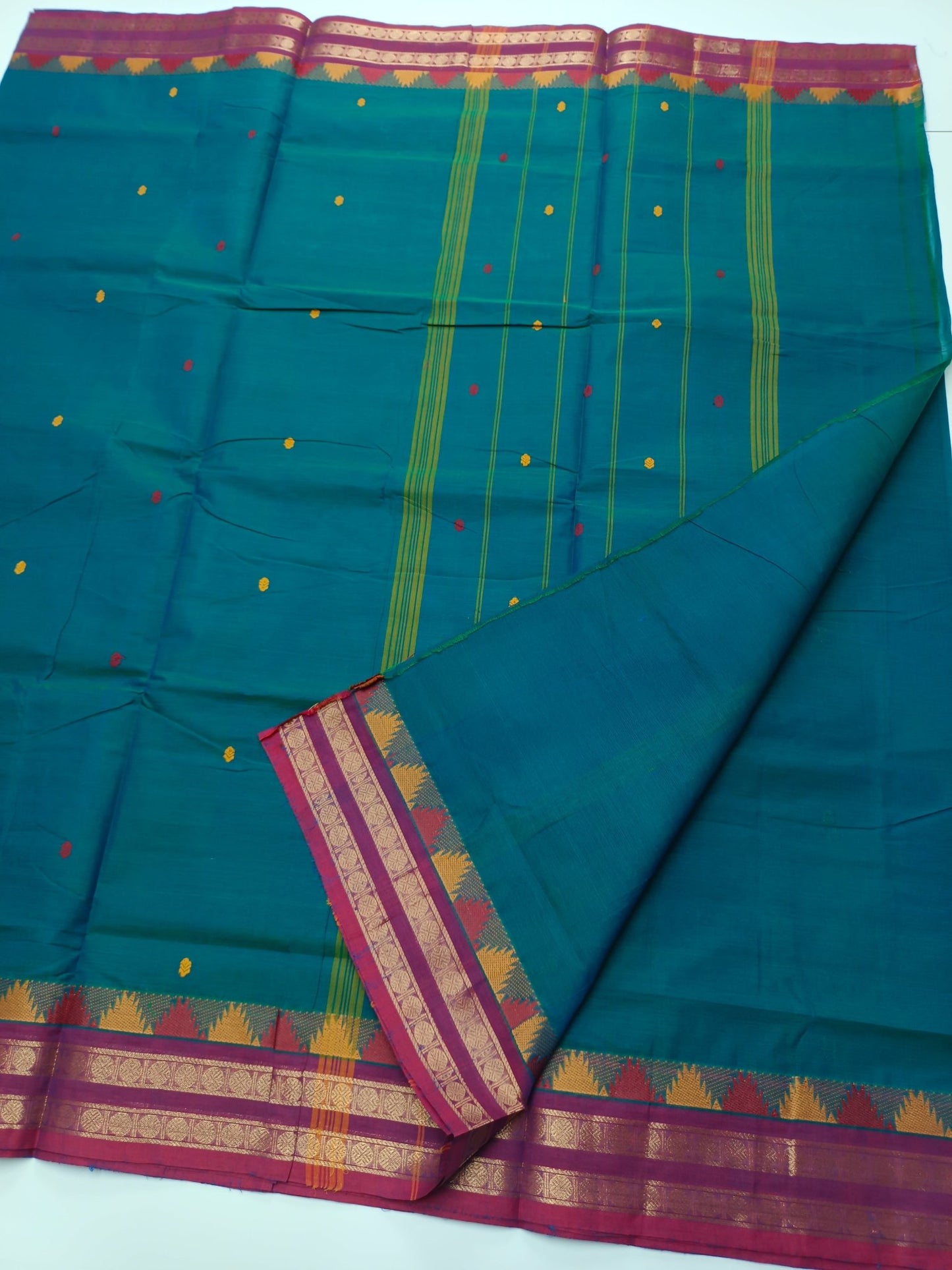 HANDLOOM BASED 9 YARD COTTON SAREE - B S CHANNABASAPPA & SONS