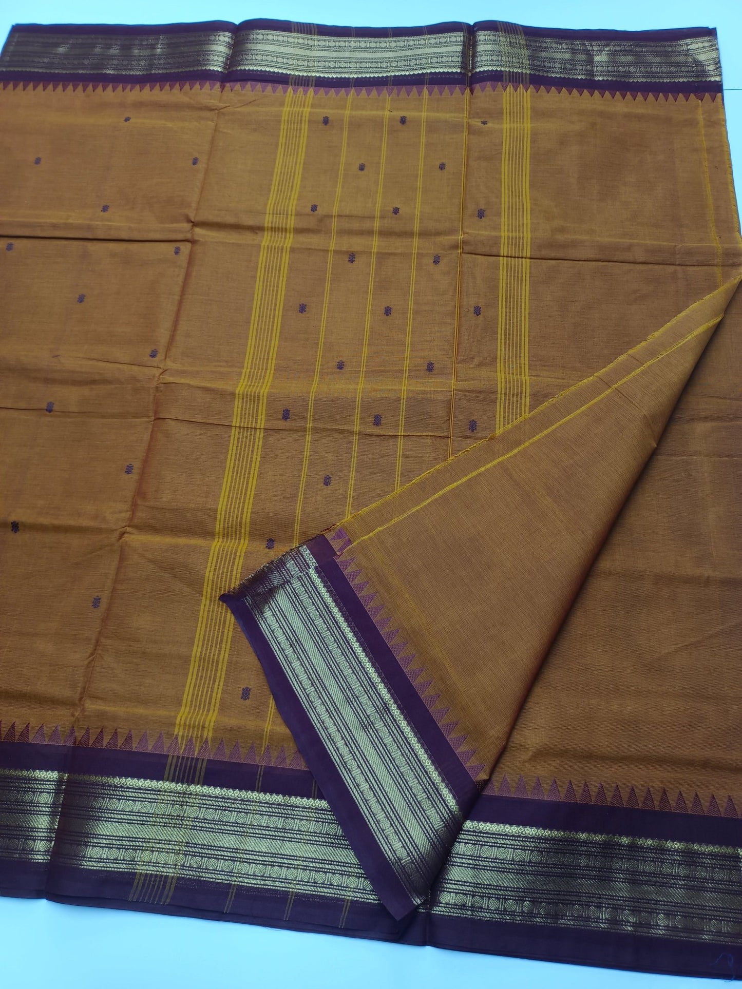HANDLOOM BASED 9 YARD COTTON SAREE - B S CHANNABASAPPA & SONS