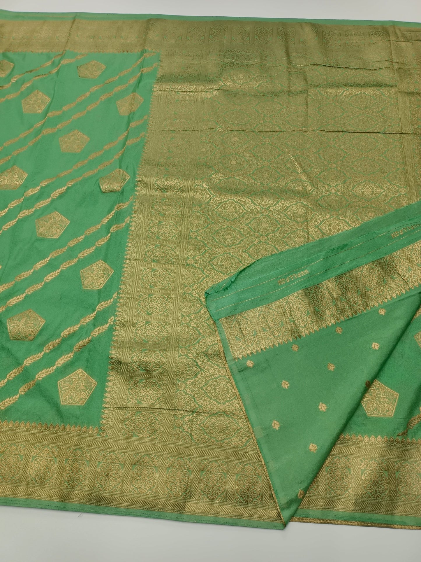 ART CREPE SAREE - B S CHANNABASAPPA & SONS
