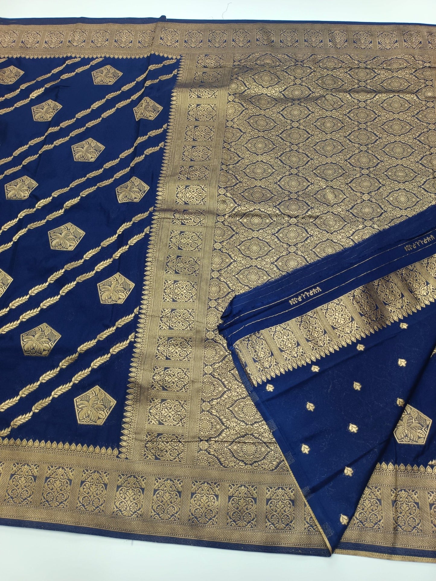 ART CREPE SAREE - B S CHANNABASAPPA & SONS