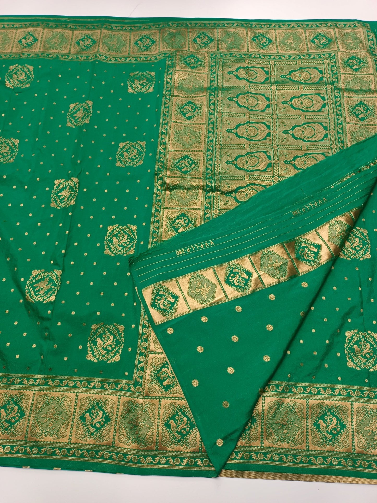 ART CREPE SAREE - B S CHANNABASAPPA & SONS