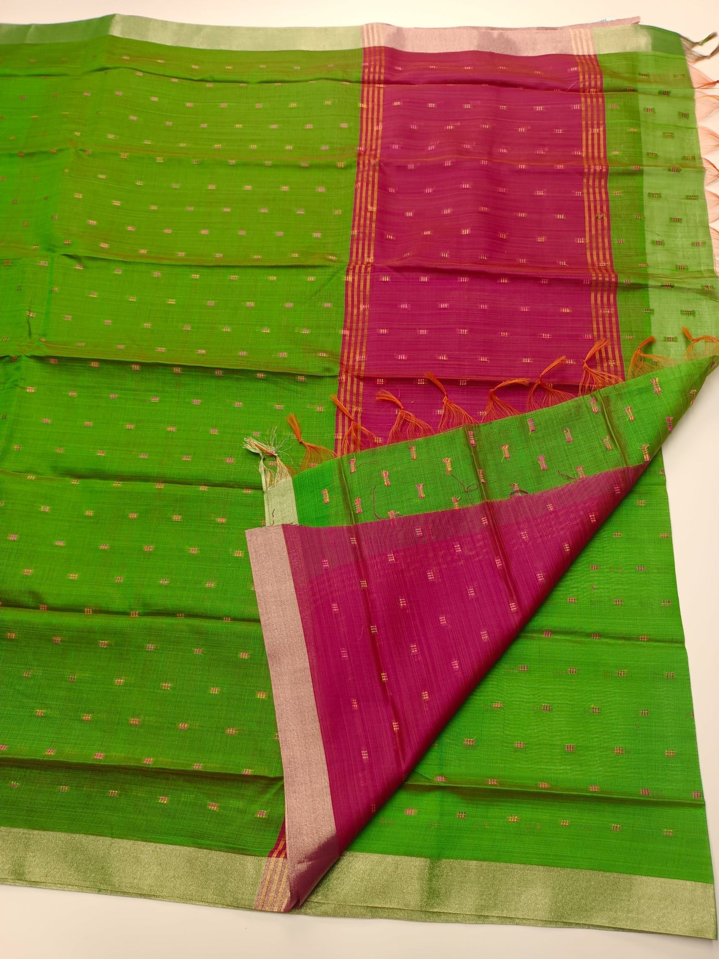 FANCY LENIN SAREE - B S CHANNABASAPPA & SONS