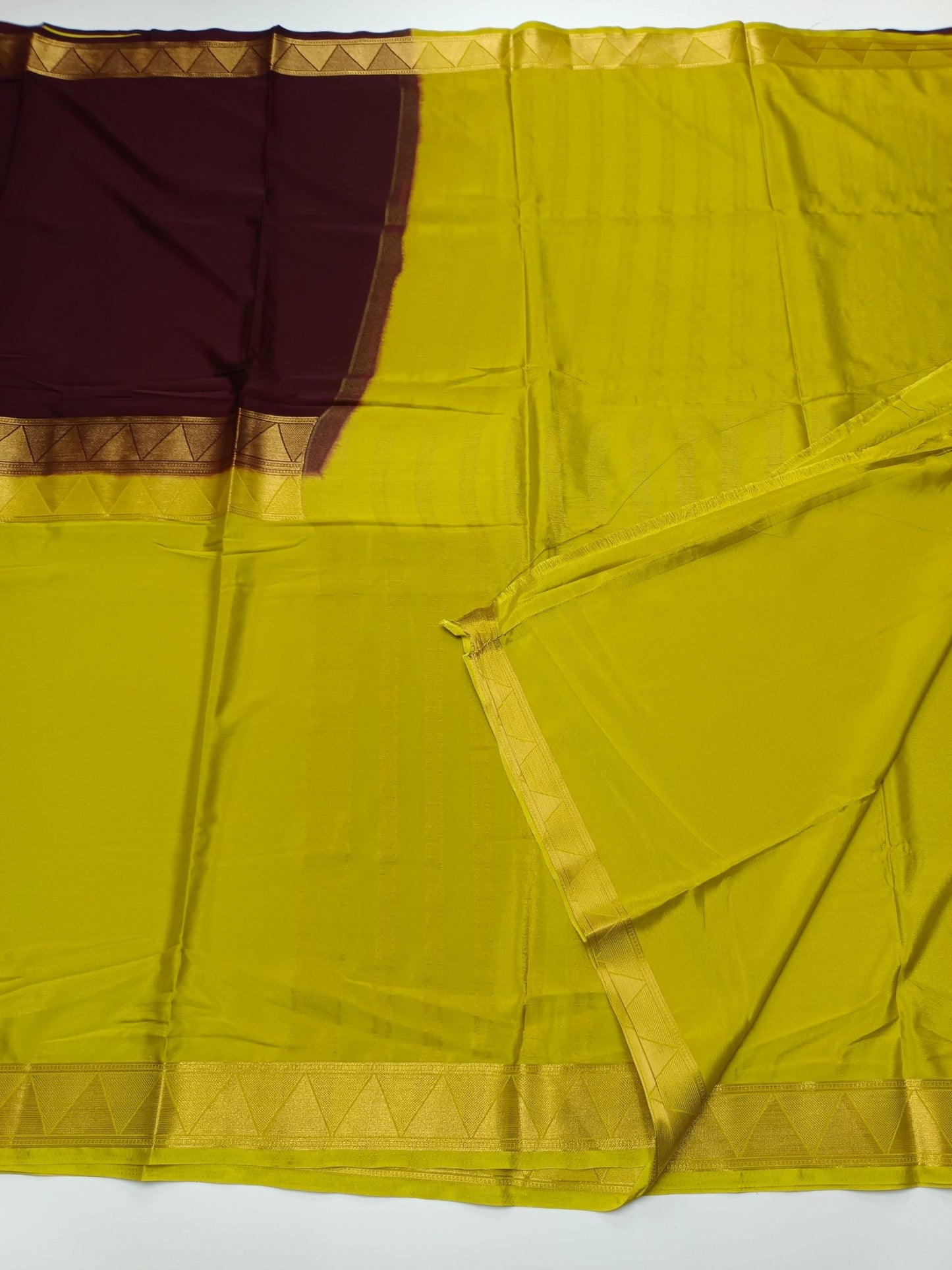 2D CREPE SILK SAREE - B S CHANNABASAPPA & SONS