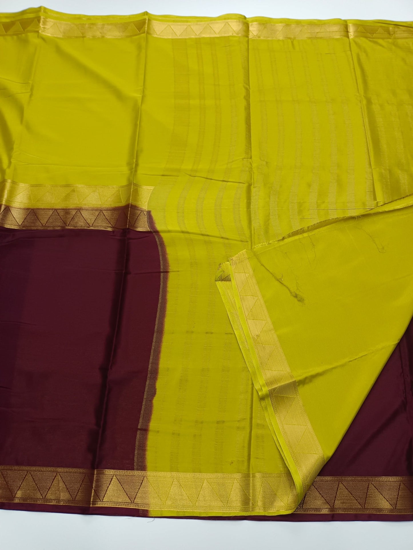 2D CREPE SILK SAREE - B S CHANNABASAPPA & SONS