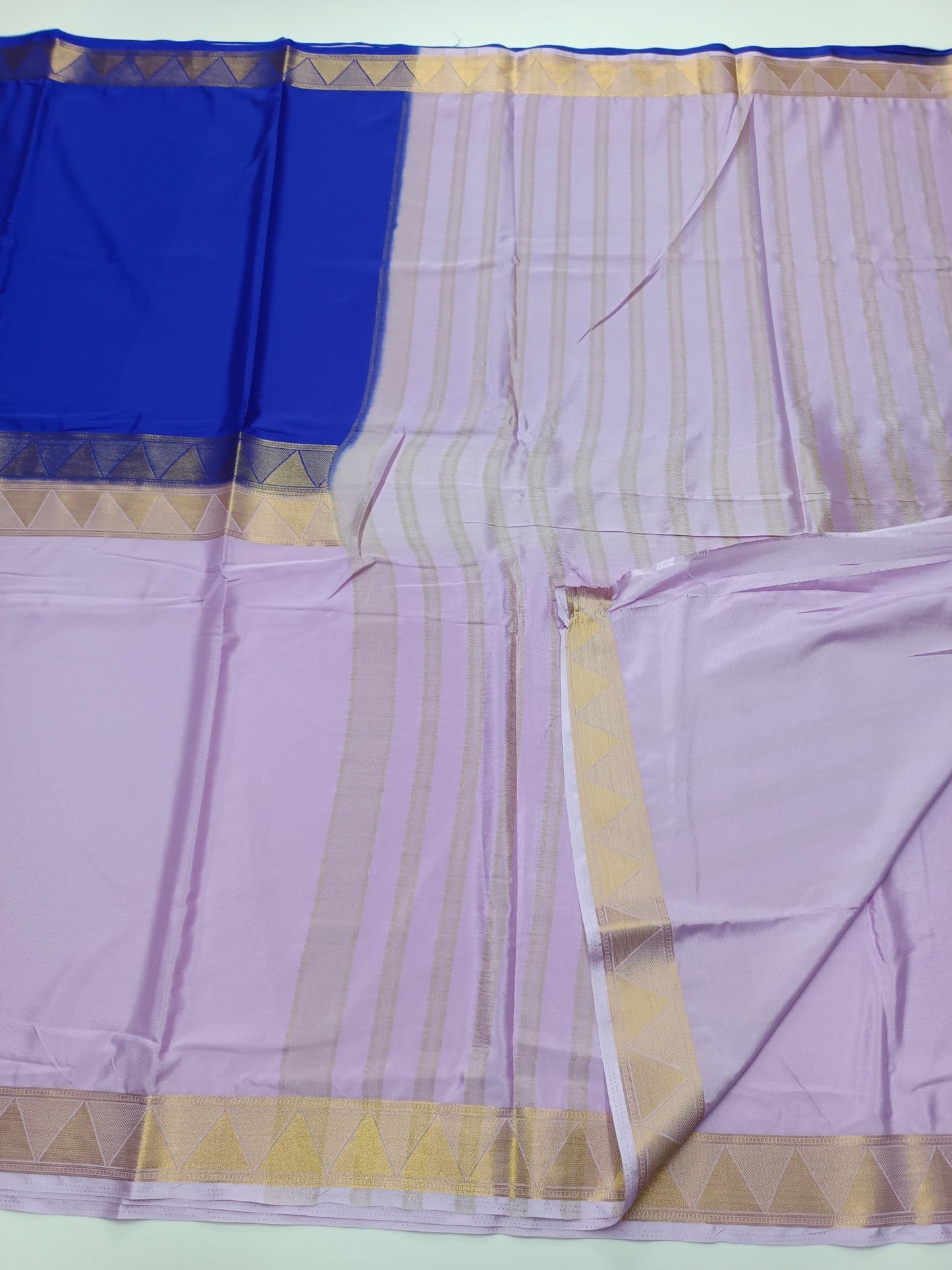 2D CREPE SILK SAREE - B S CHANNABASAPPA & SONS