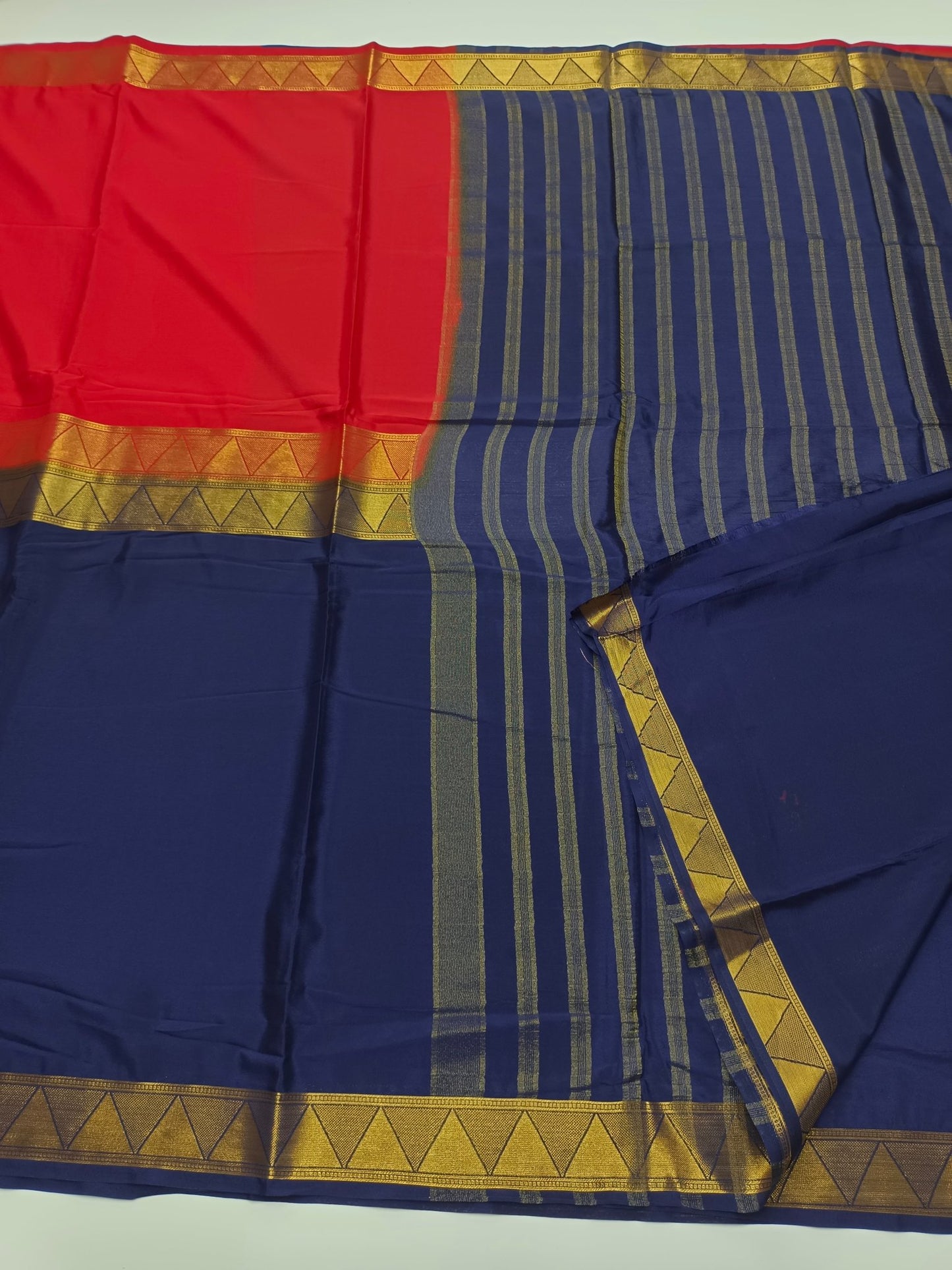 2D CREPE SILK SAREE - B S CHANNABASAPPA & SONS