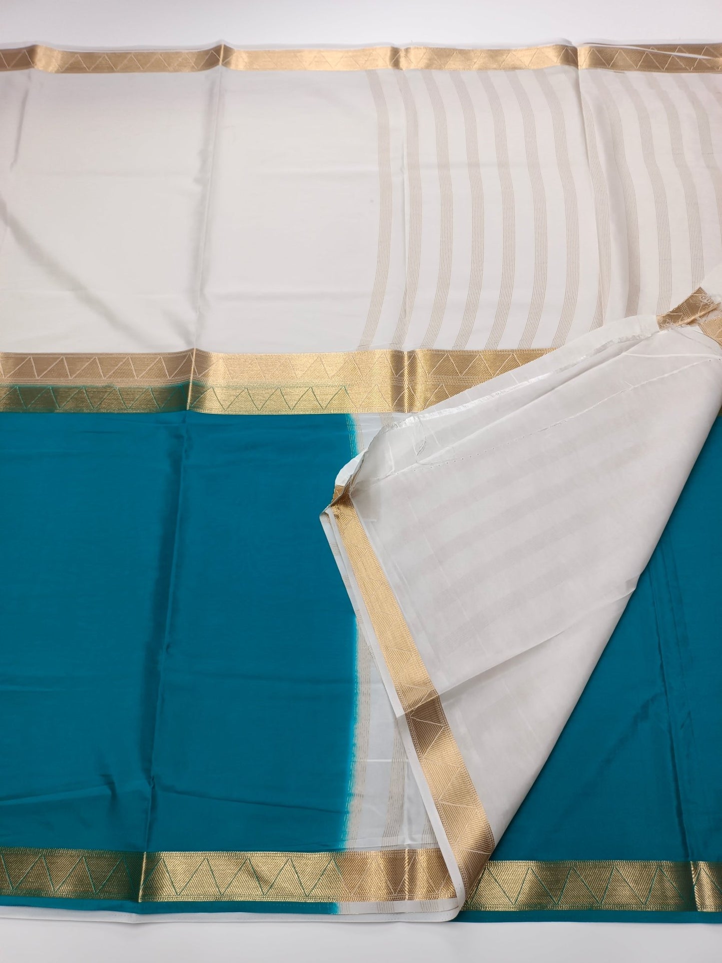 2D CREPE SILK SAREE - B S CHANNABASAPPA & SONS