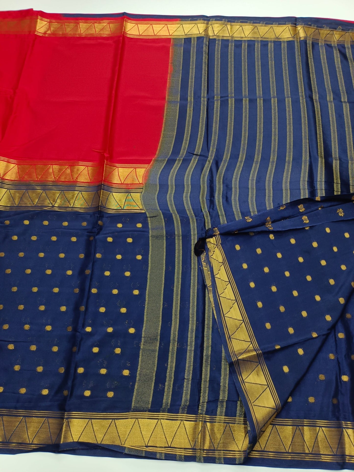 2D CREPE SILK SAREE - B S CHANNABASAPPA & SONS