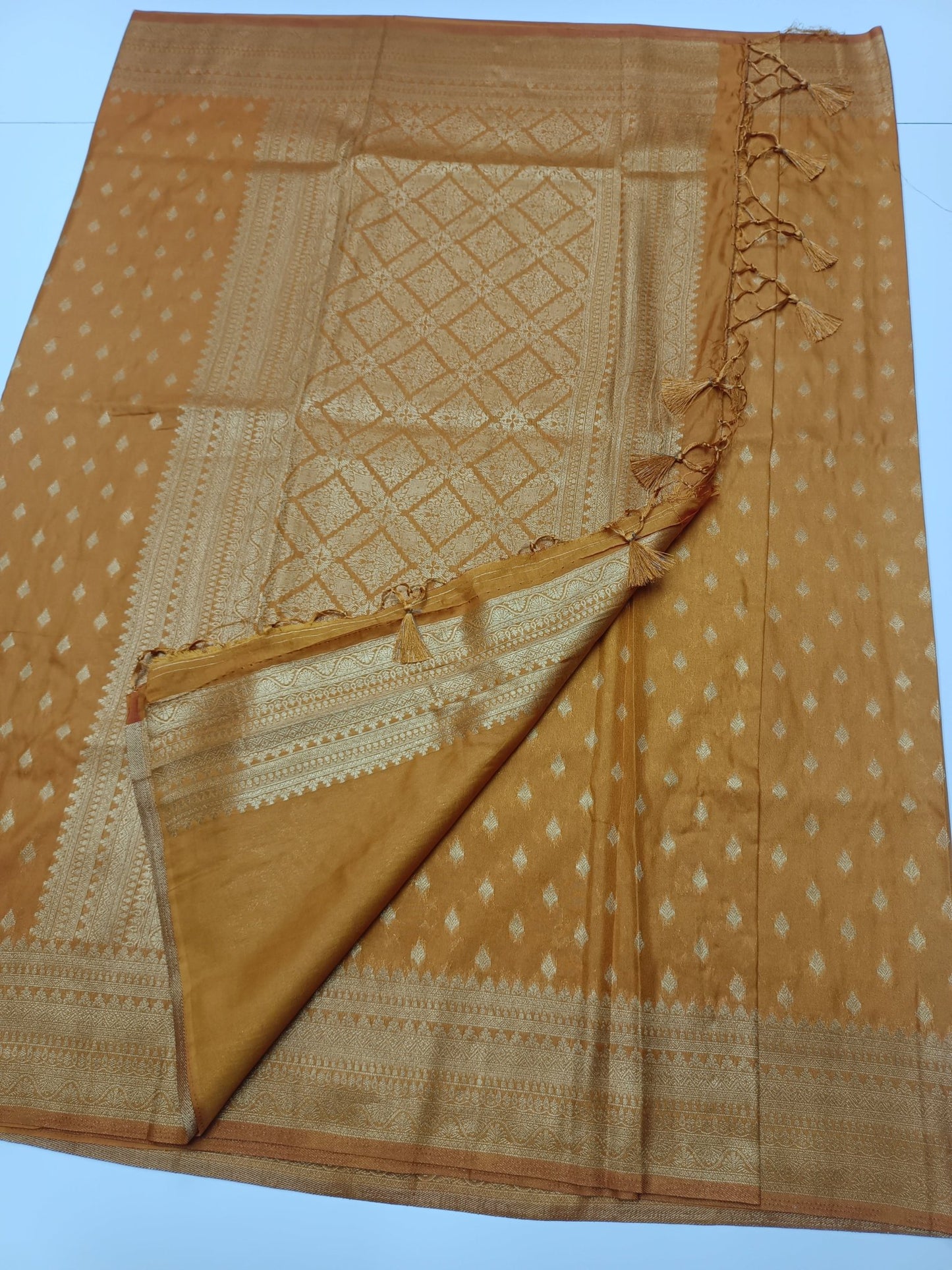 FANCY SOFT SILK SAREE - B S CHANNABASAPPA & SONS