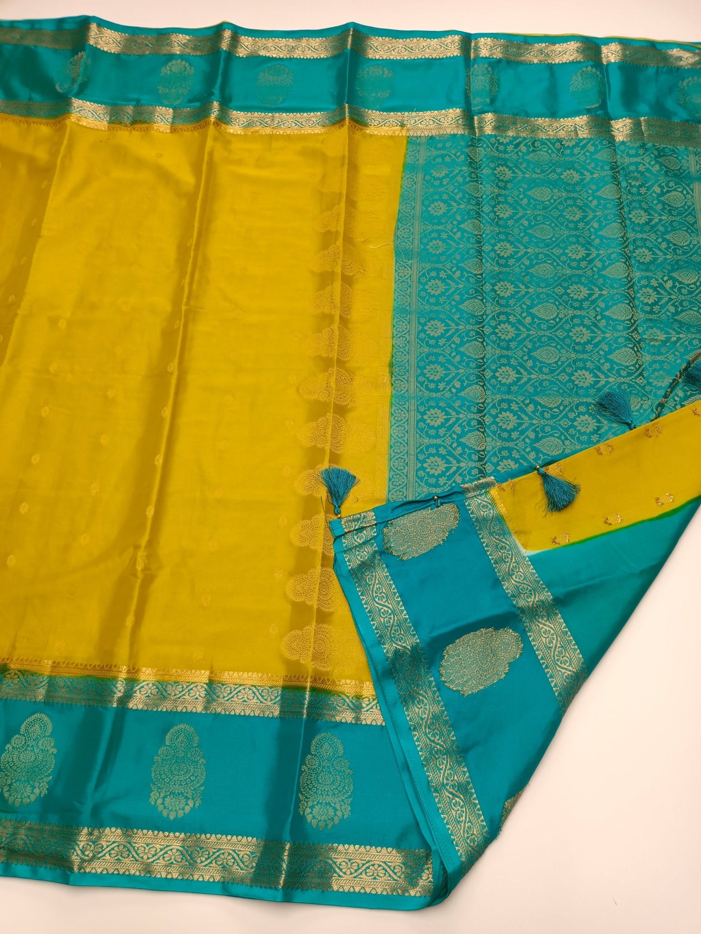 SEMI CREPE SILK SAREE - B S CHANNABASAPPA & SONS