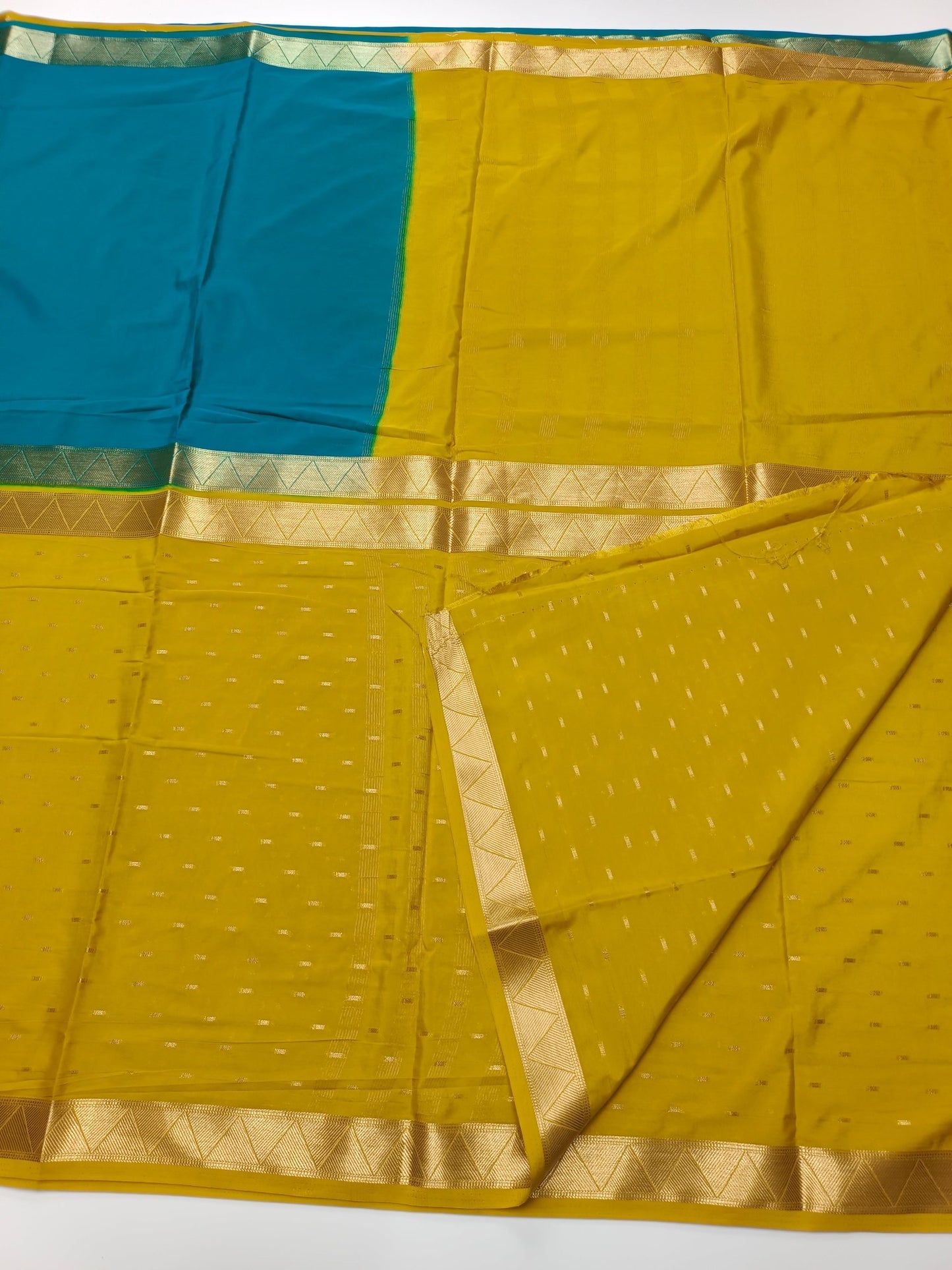 2D SEMI CREPE SILK SAREE - B S CHANNABASAPPA & SONS