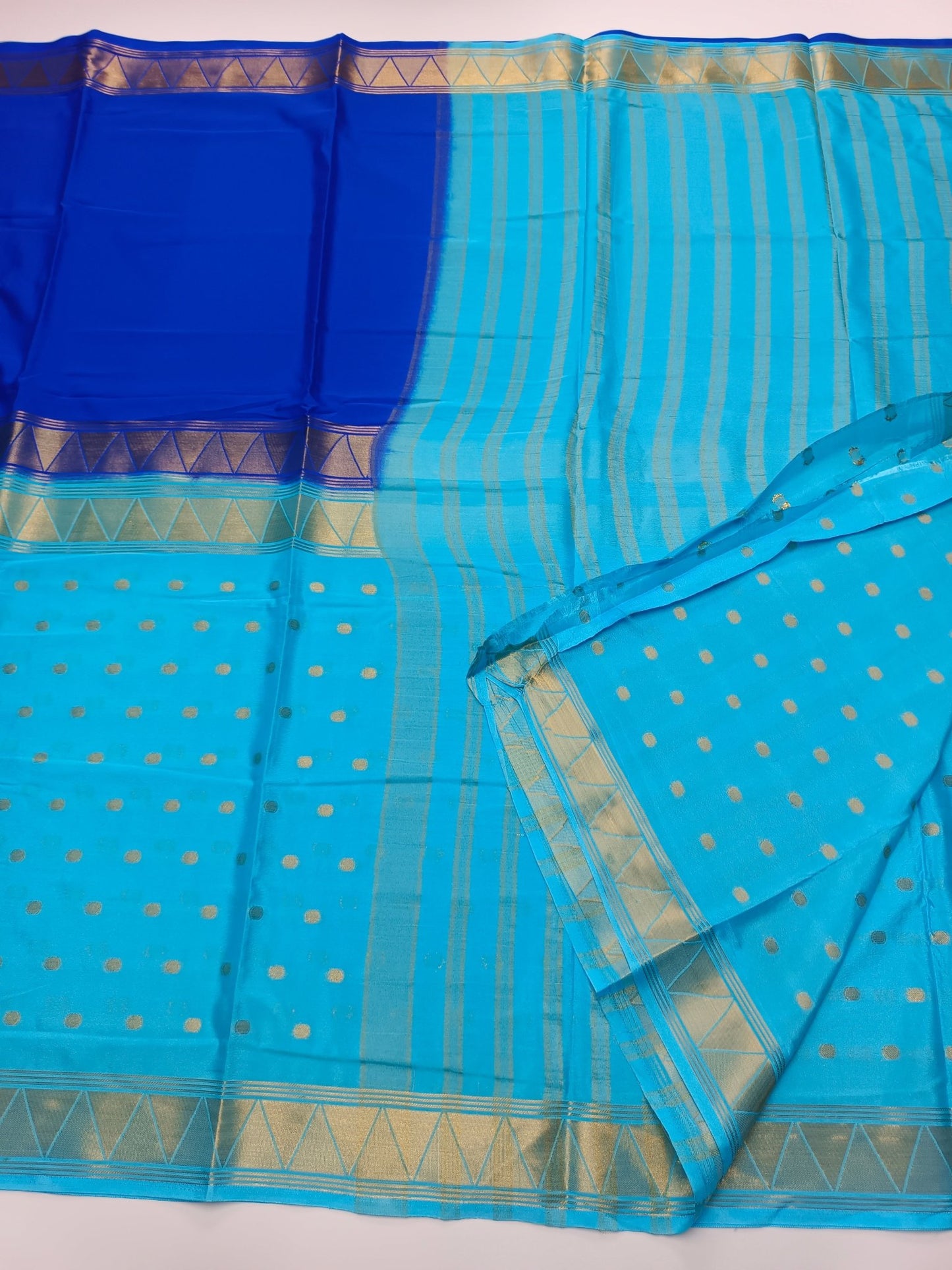 2D SEMI CREPE SILK SAREE - B S CHANNABASAPPA & SONS