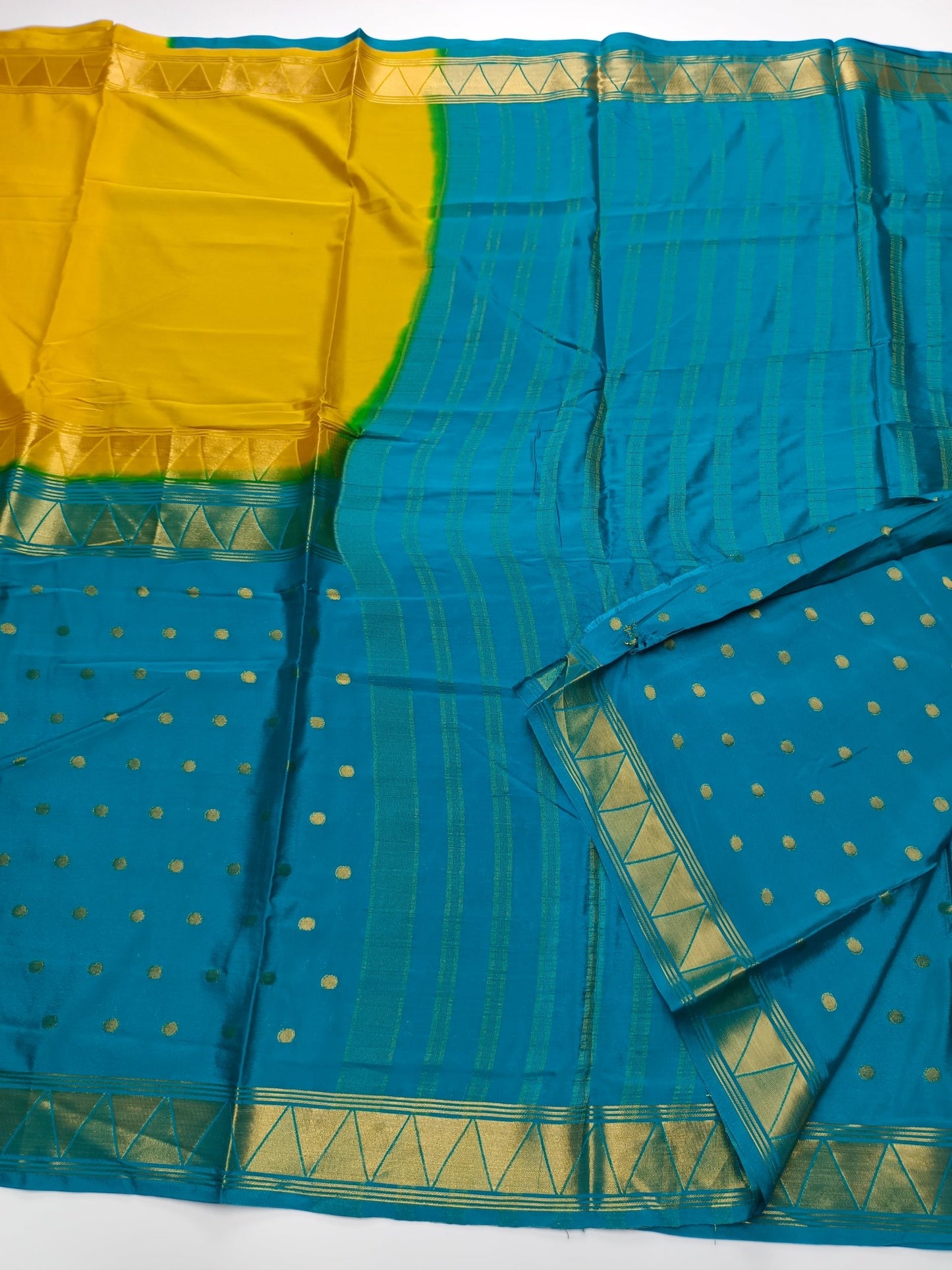 2D SEMI CREPE SILK SAREE - B S CHANNABASAPPA & SONS