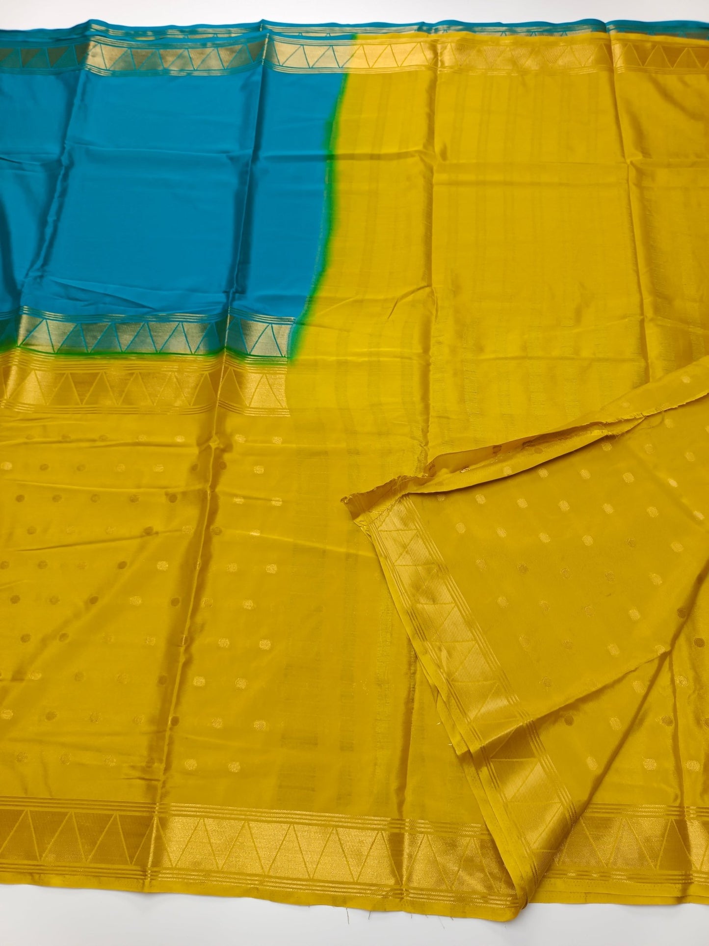2D SEMI CREPE SILK SAREE - B S CHANNABASAPPA & SONS