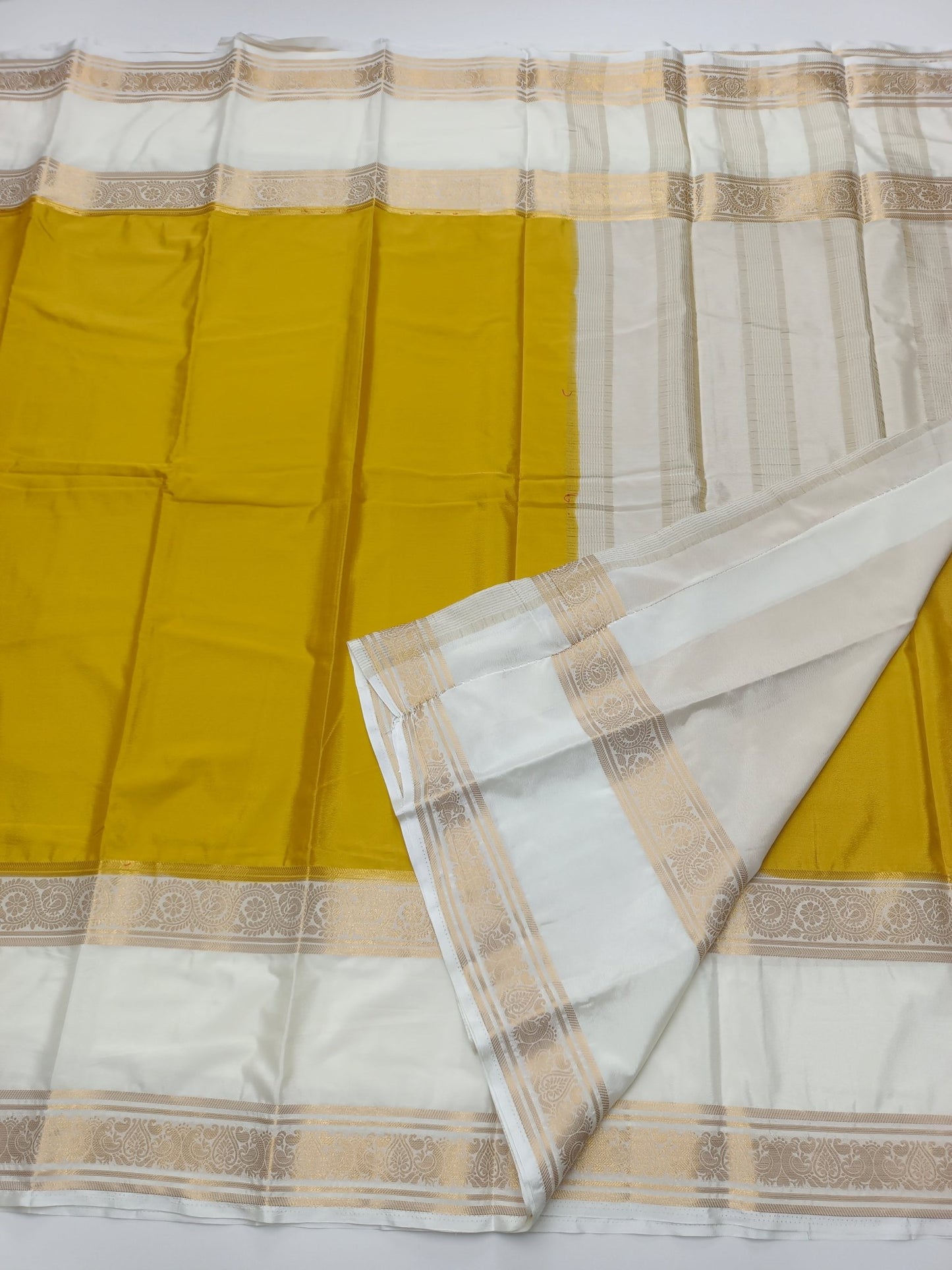 SEMI CREPE SILK SAREE - B S CHANNABASAPPA & SONS