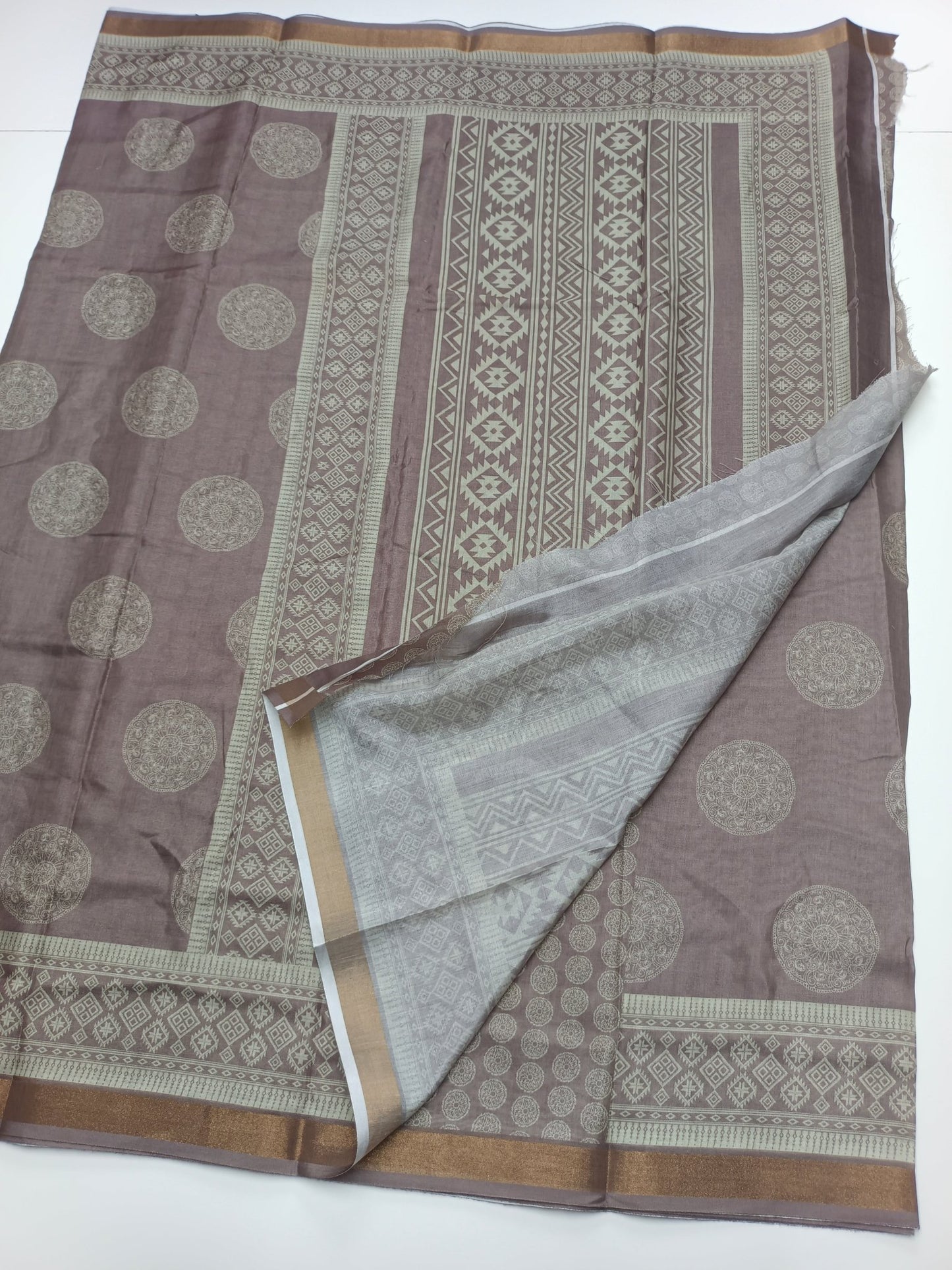 FANCY DOLA SILK SAREE - B S CHANNABASAPPA & SONS