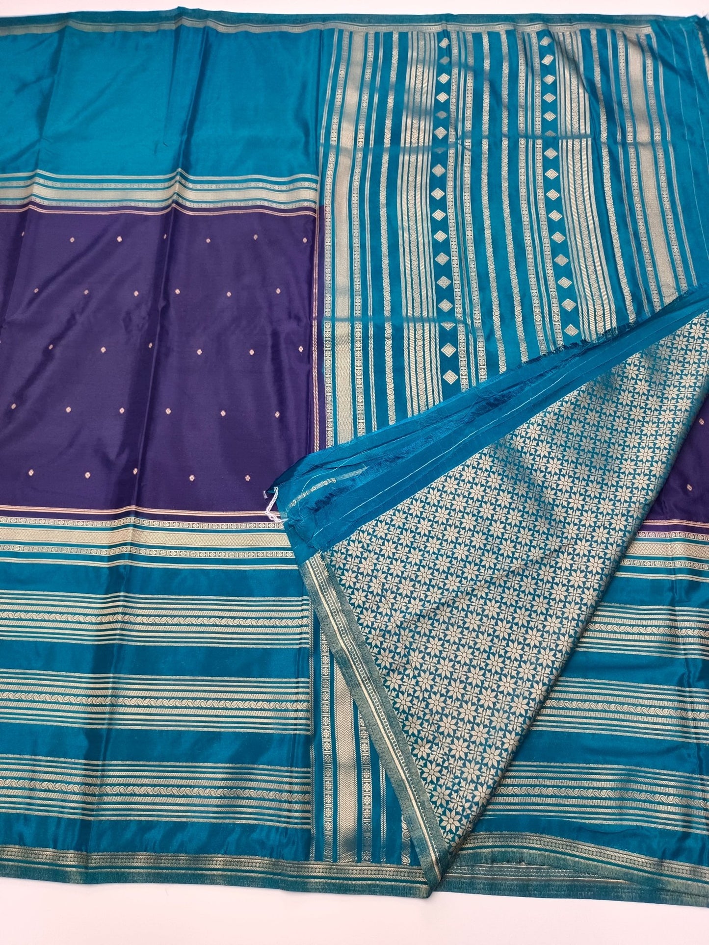 2D SEMI CREPE SILK SAREE - B S CHANNABASAPPA & SONS