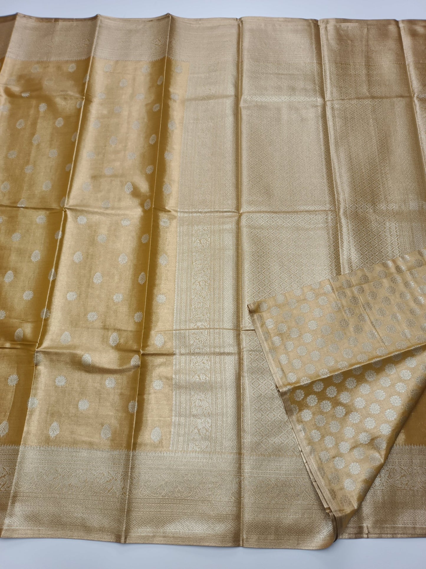 FANCY TISSUE SAREE - B S CHANNABASAPPA & SONS