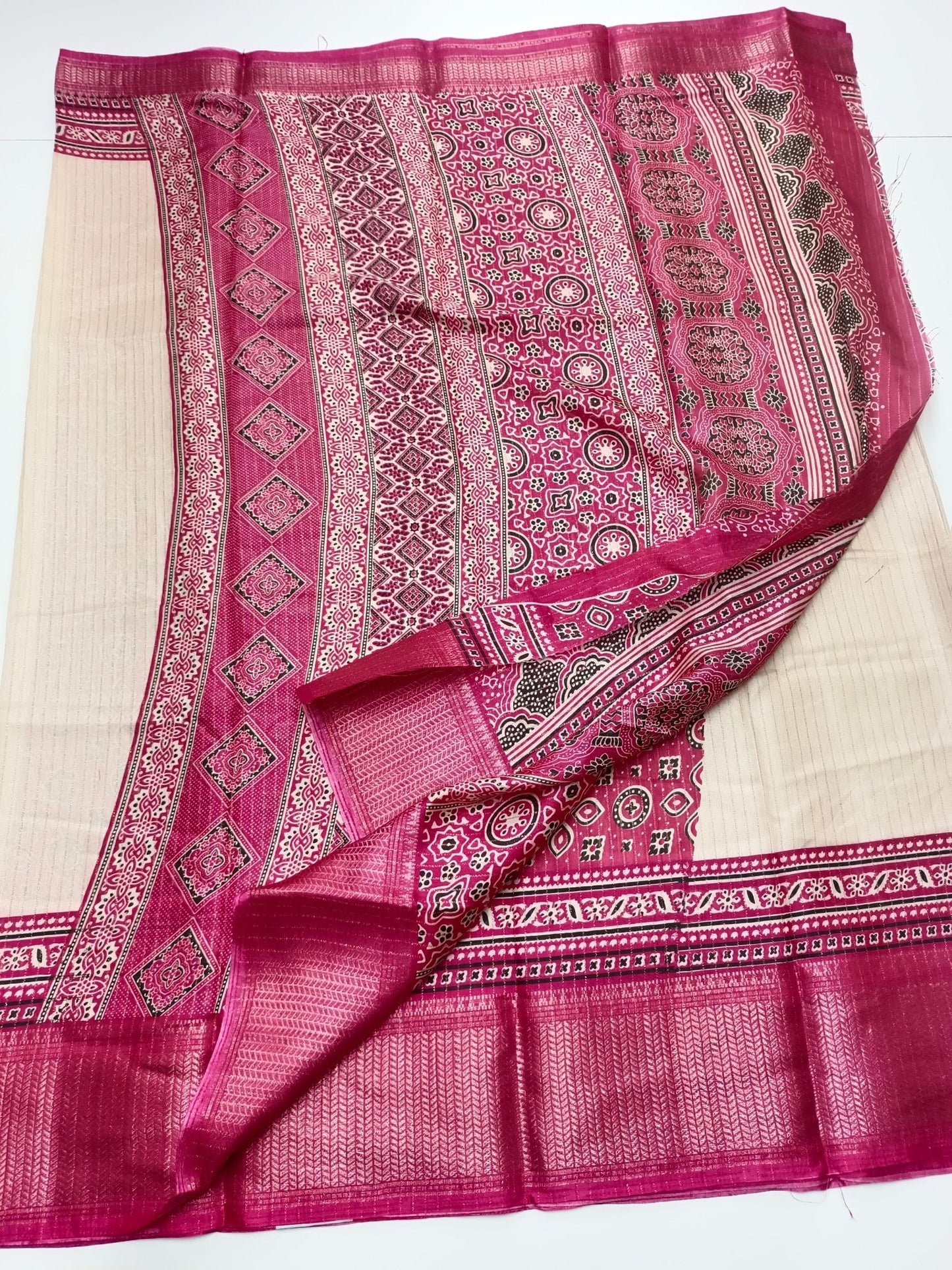 FANCY DOLA SILK SAREE - B S CHANNABASAPPA & SONS