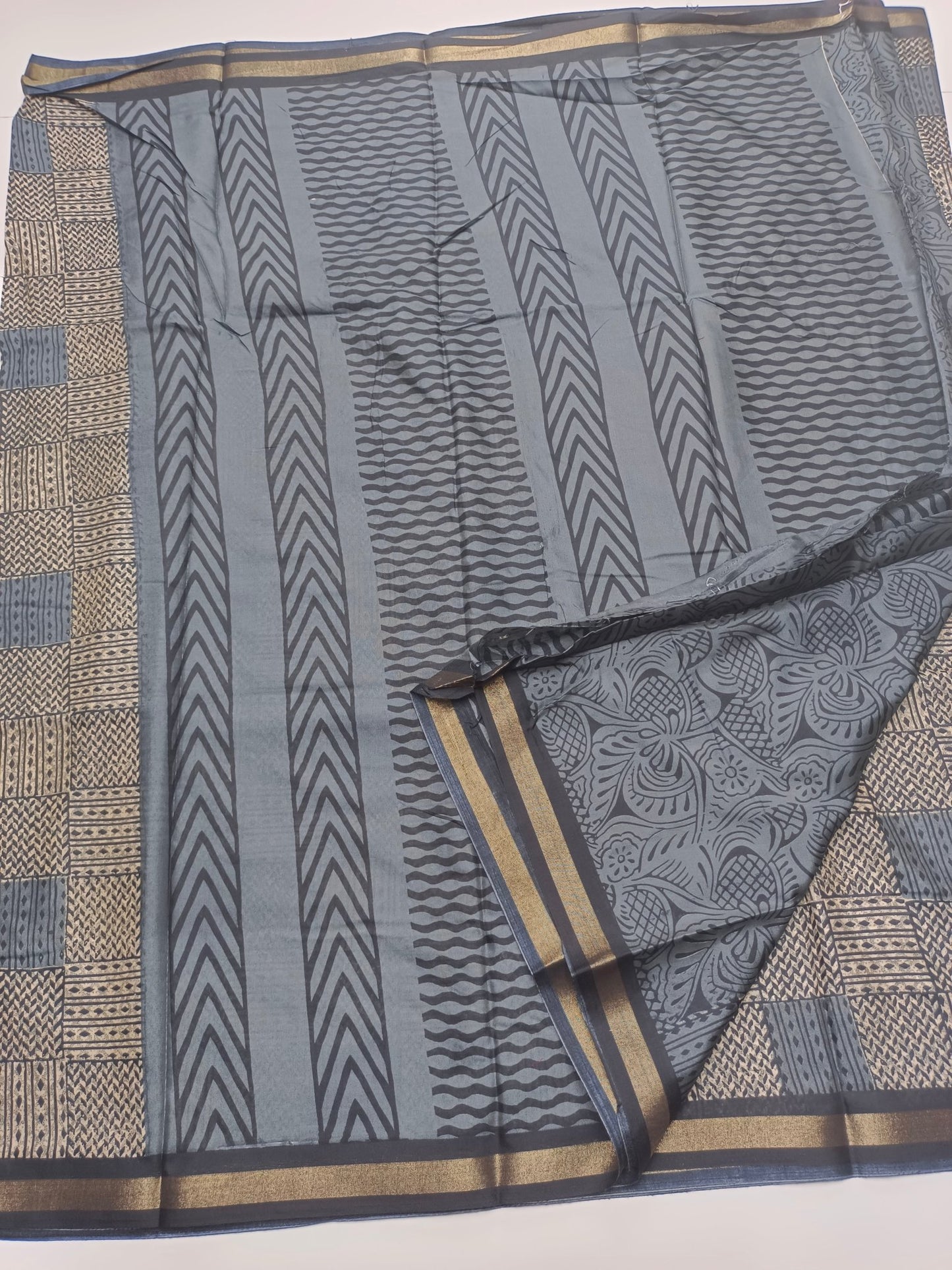 FANCY DOLA SILK SAREE - B S CHANNABASAPPA & SONS