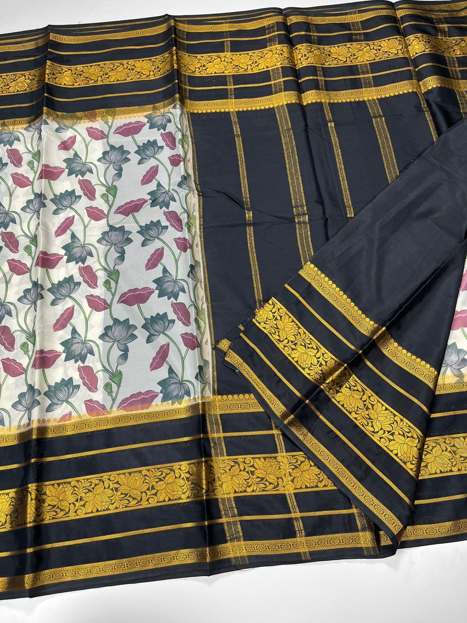 FANCY CREPE SAREE - B S CHANNABASAPPA & SONS