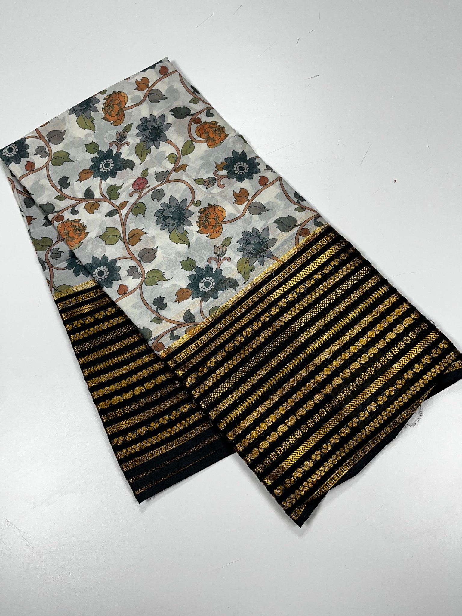 FANCY CREPE SAREE - B S CHANNABASAPPA & SONS