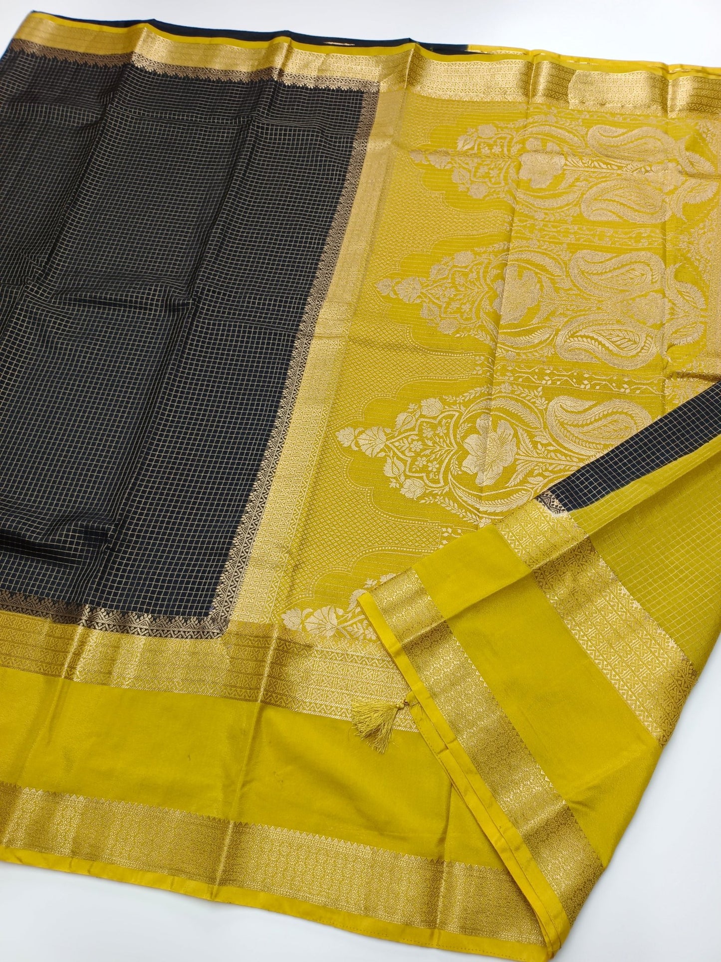 FANCY SEMI CREPE SILK SAREE - B S CHANNABASAPPA & SONS