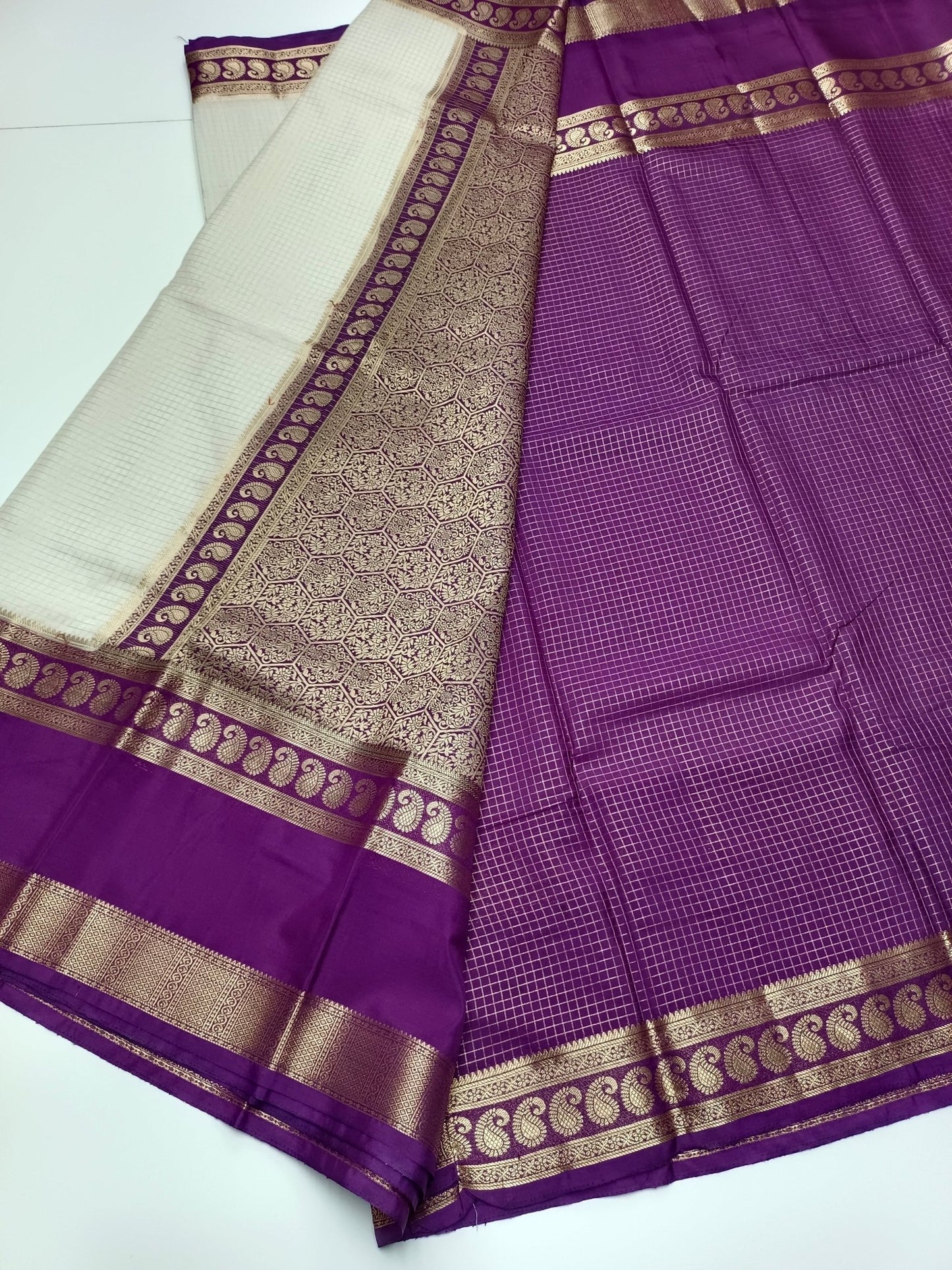 FANCY SEMI CREPE SILK SAREE - B S CHANNABASAPPA & SONS