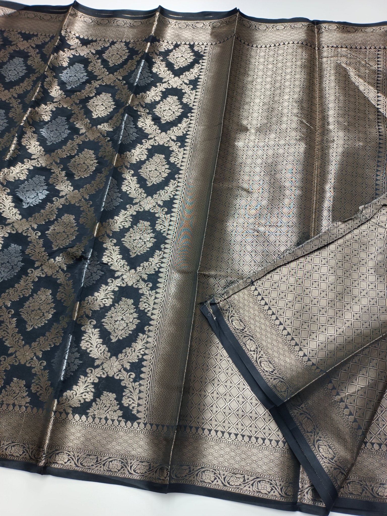 FANCY SOFT SILK SAREE - B S CHANNABASAPPA & SONS
