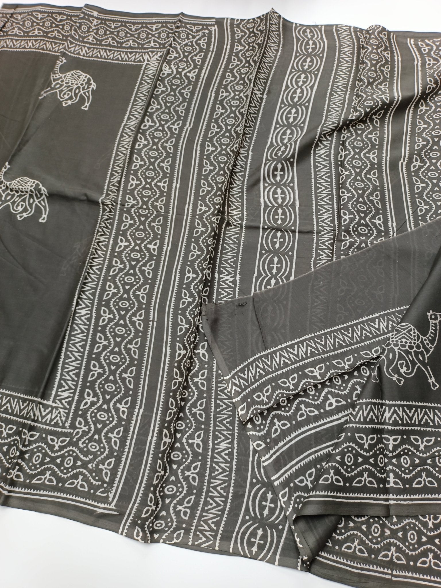 FANCY PRINTED COTTON SAREE - B S CHANNABASAPPA & SONS
