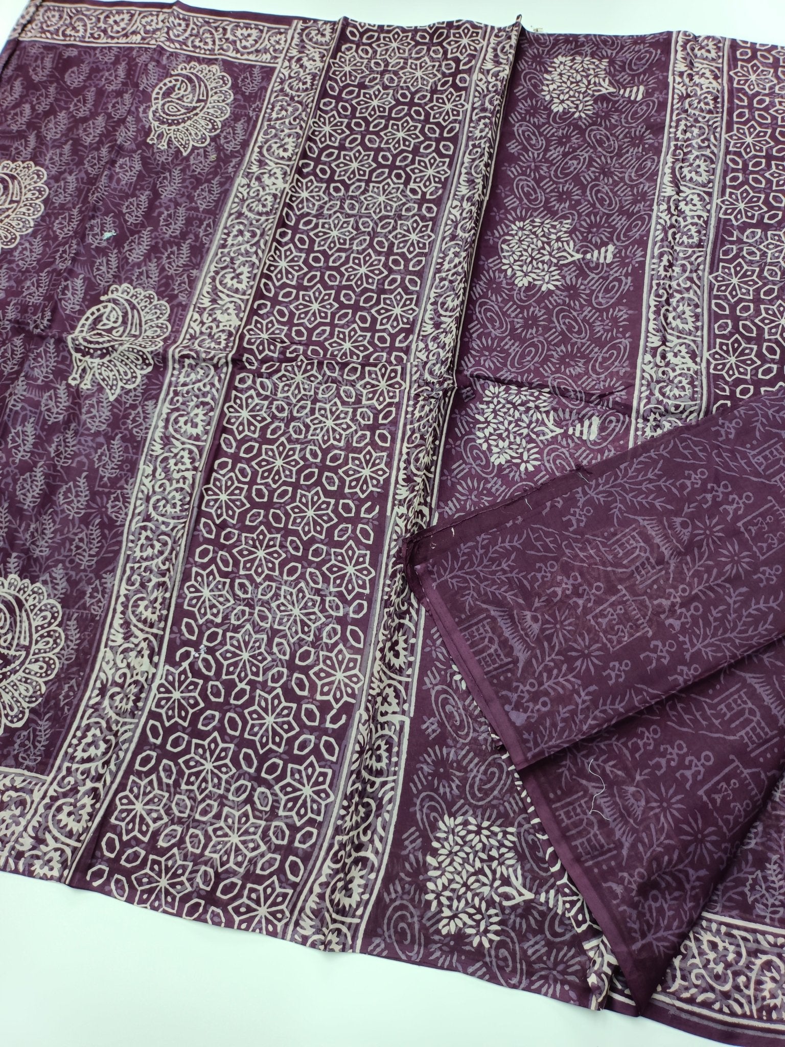 FANCY PRINTED COTTON SAREE - B S CHANNABASAPPA & SONS