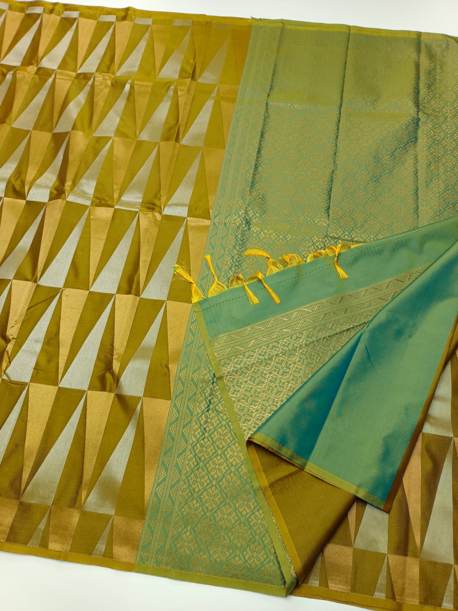 FANCY SOFT SILK SAREE - B S CHANNABASAPPA & SONS