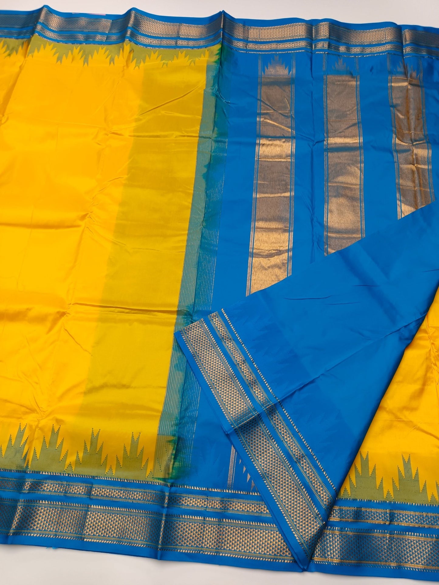 PURE SILK ILKAL SAREE - B S CHANNABASAPPA & SONS