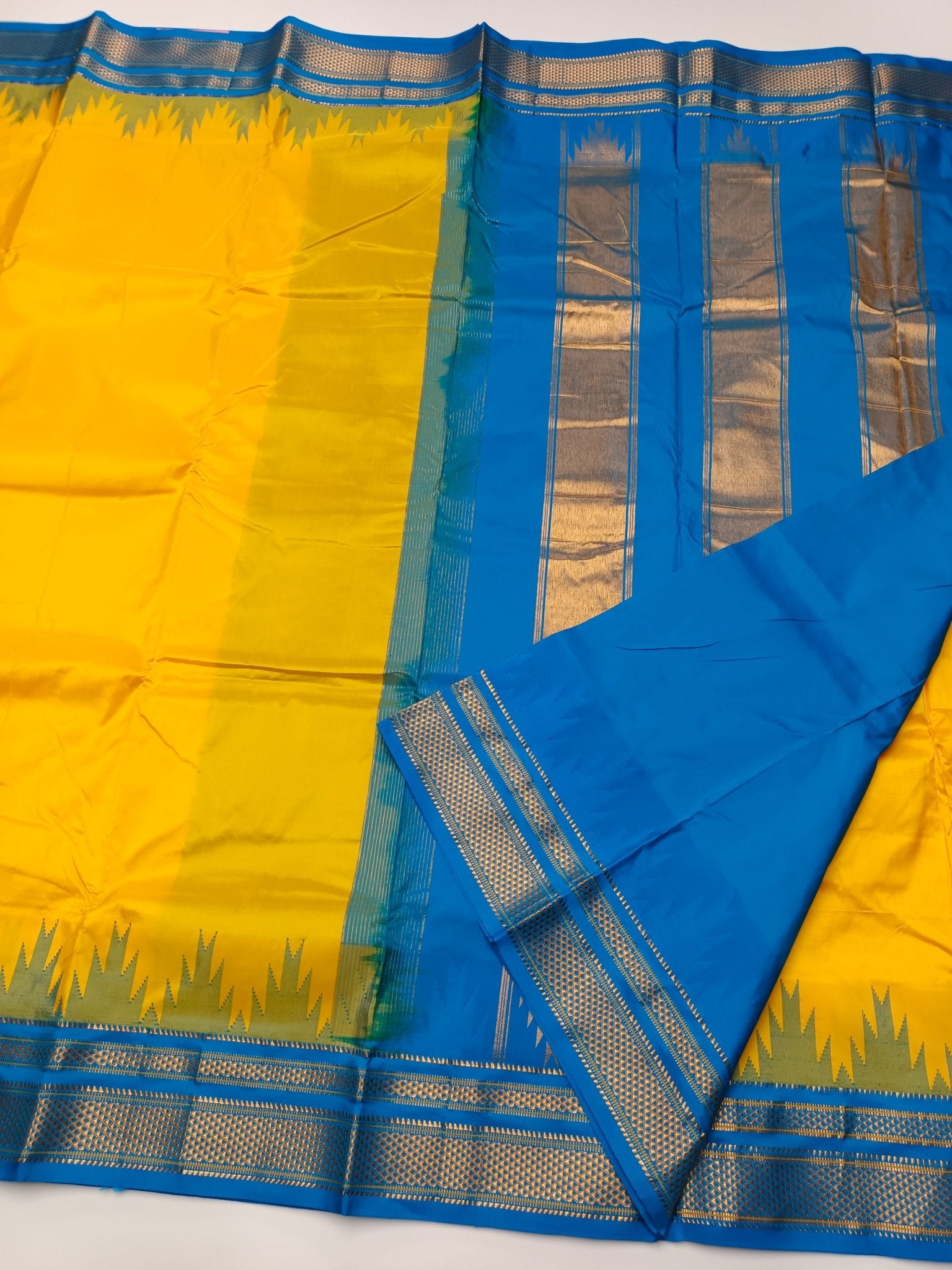 PURE SILK ILKAL SAREE - B S CHANNABASAPPA & SONS