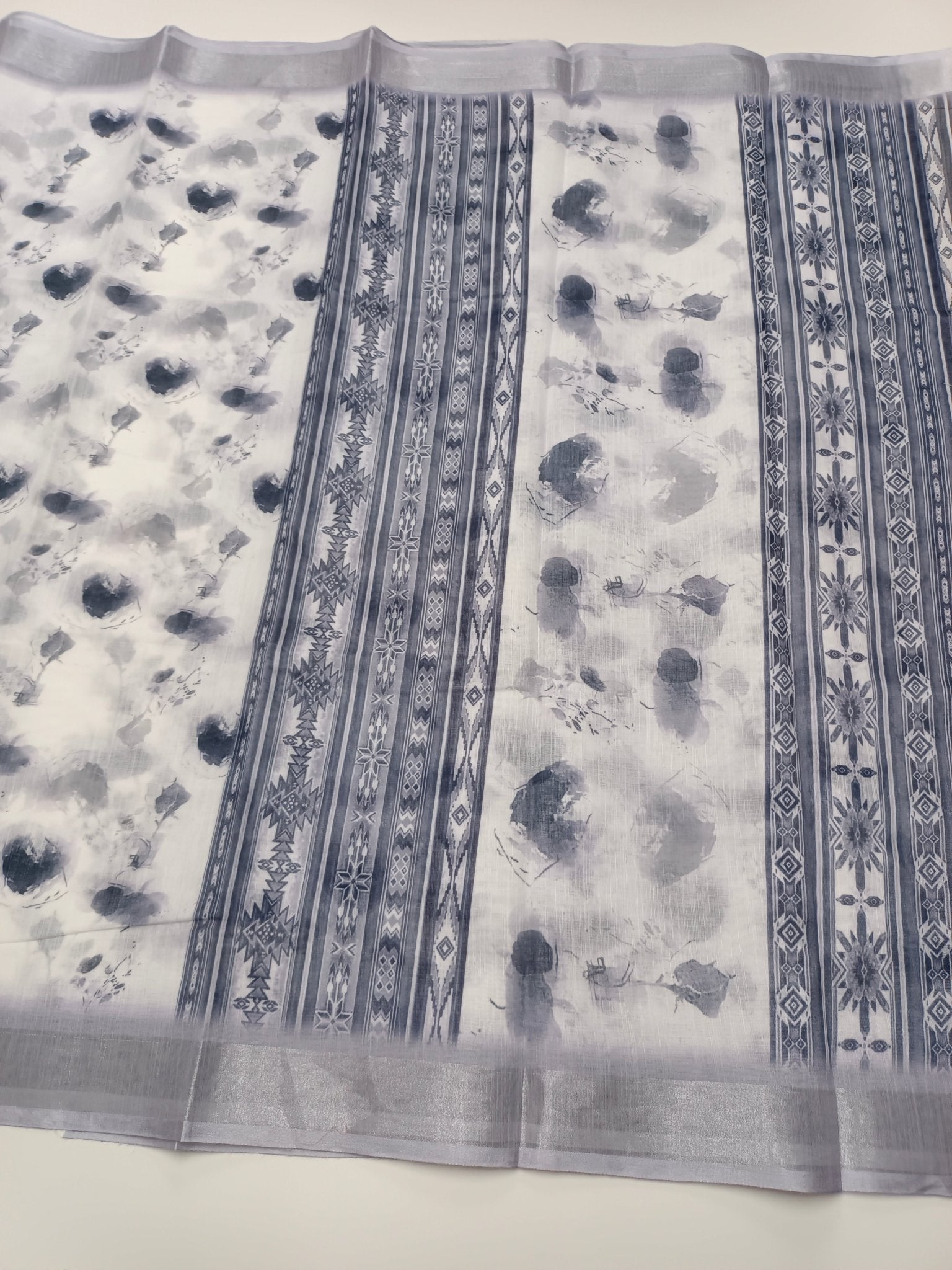 FANCY LINEN SAREE - B S CHANNABASAPPA & SONS