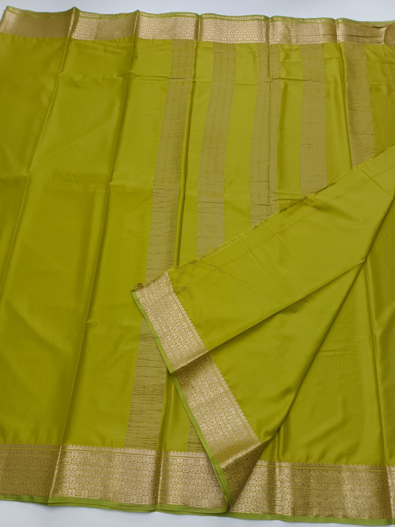 ART CREPE SILK SAREE - B S CHANNABASAPPA & SONS