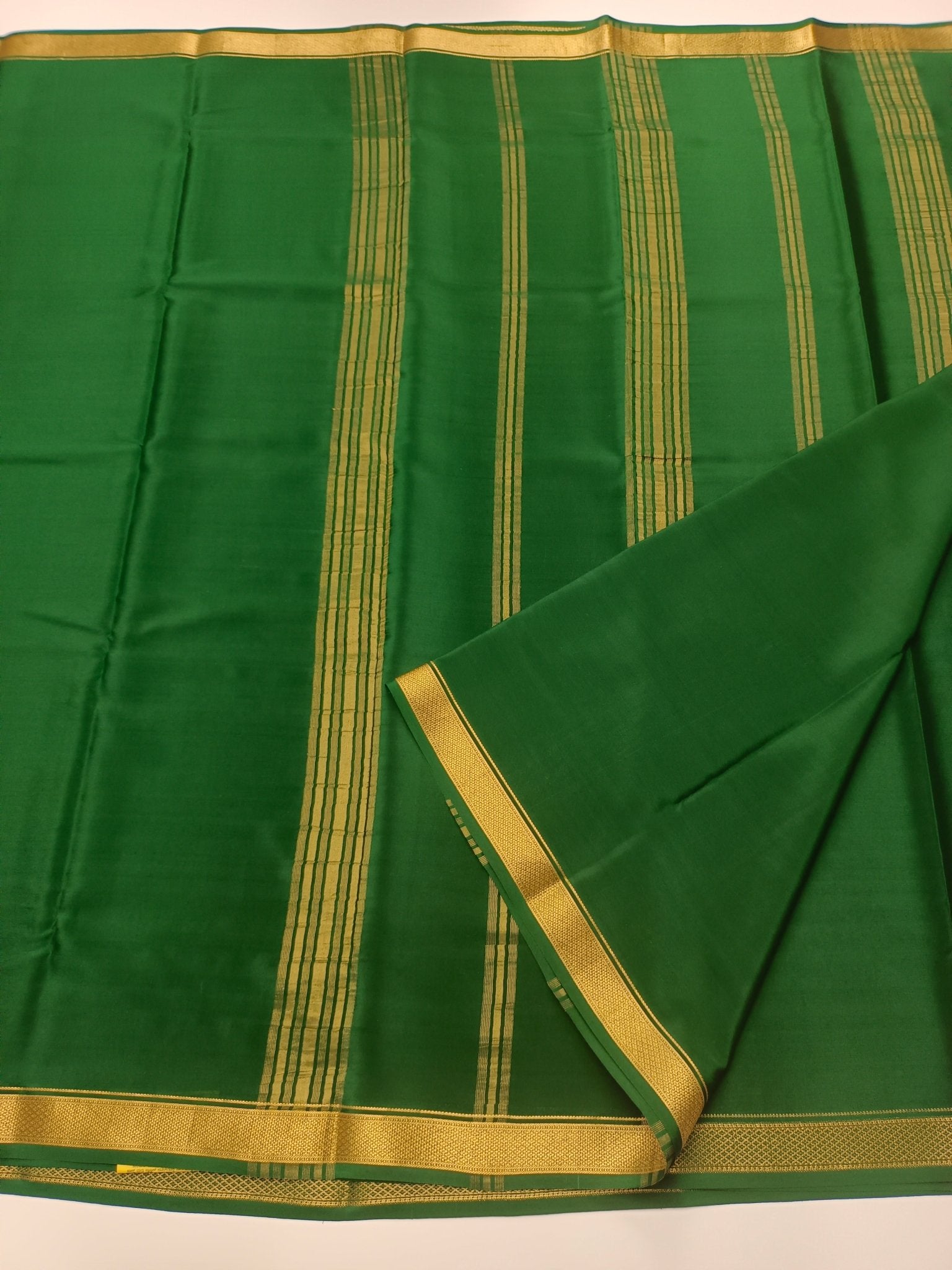PURE CREPE SILK SAREE - B S CHANNABASAPPA & SONS