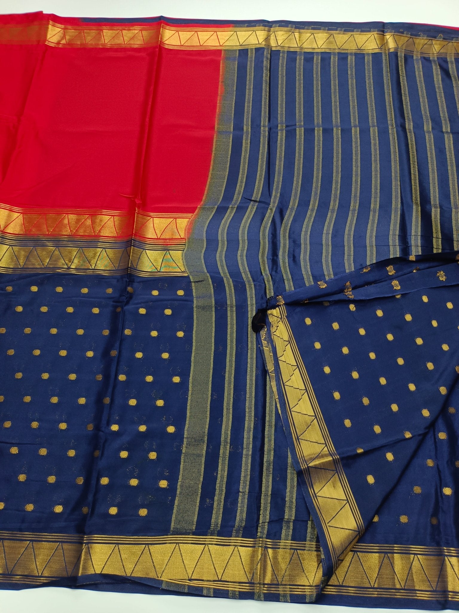 2D CREPE SILK SAREE - B S CHANNABASAPPA & SONS